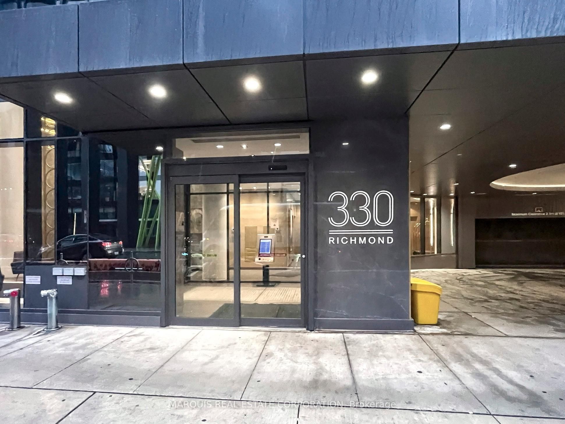 330 Richmond Street W Parking, Toronto, ON M5V 0M4