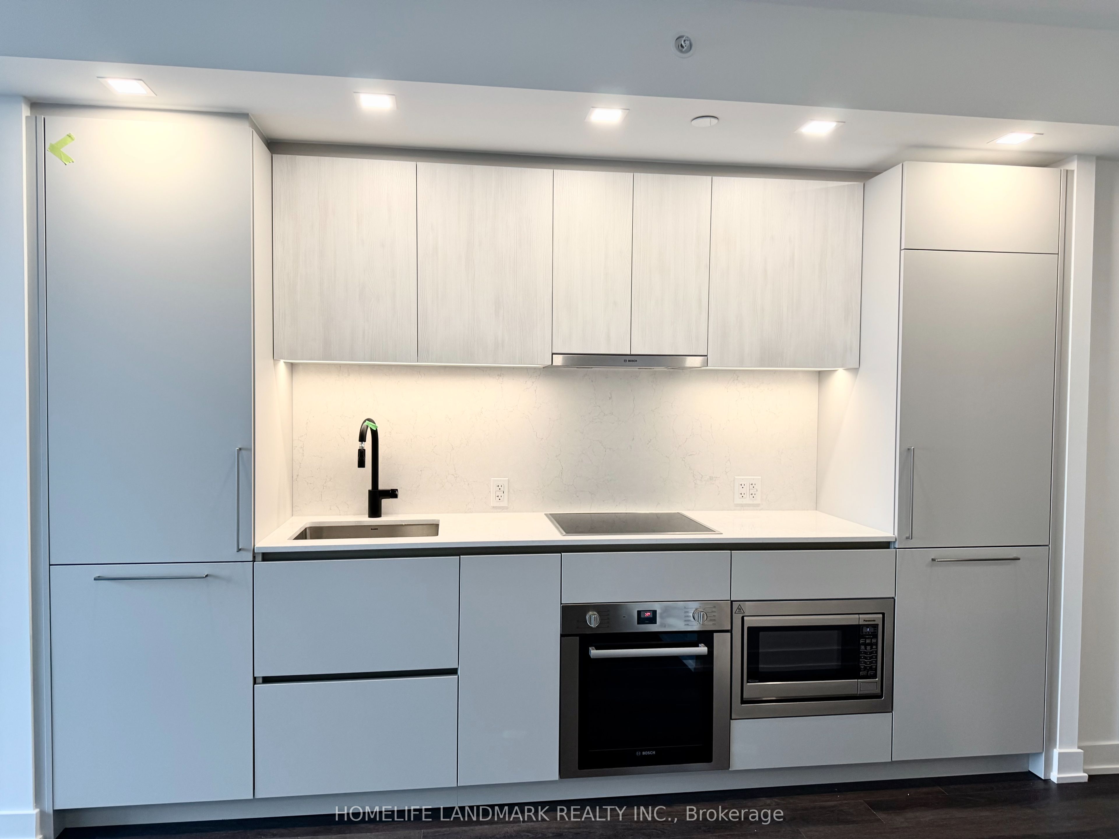 609 SHERBOURNE Street 3801, Toronto, ON M4X 0A4