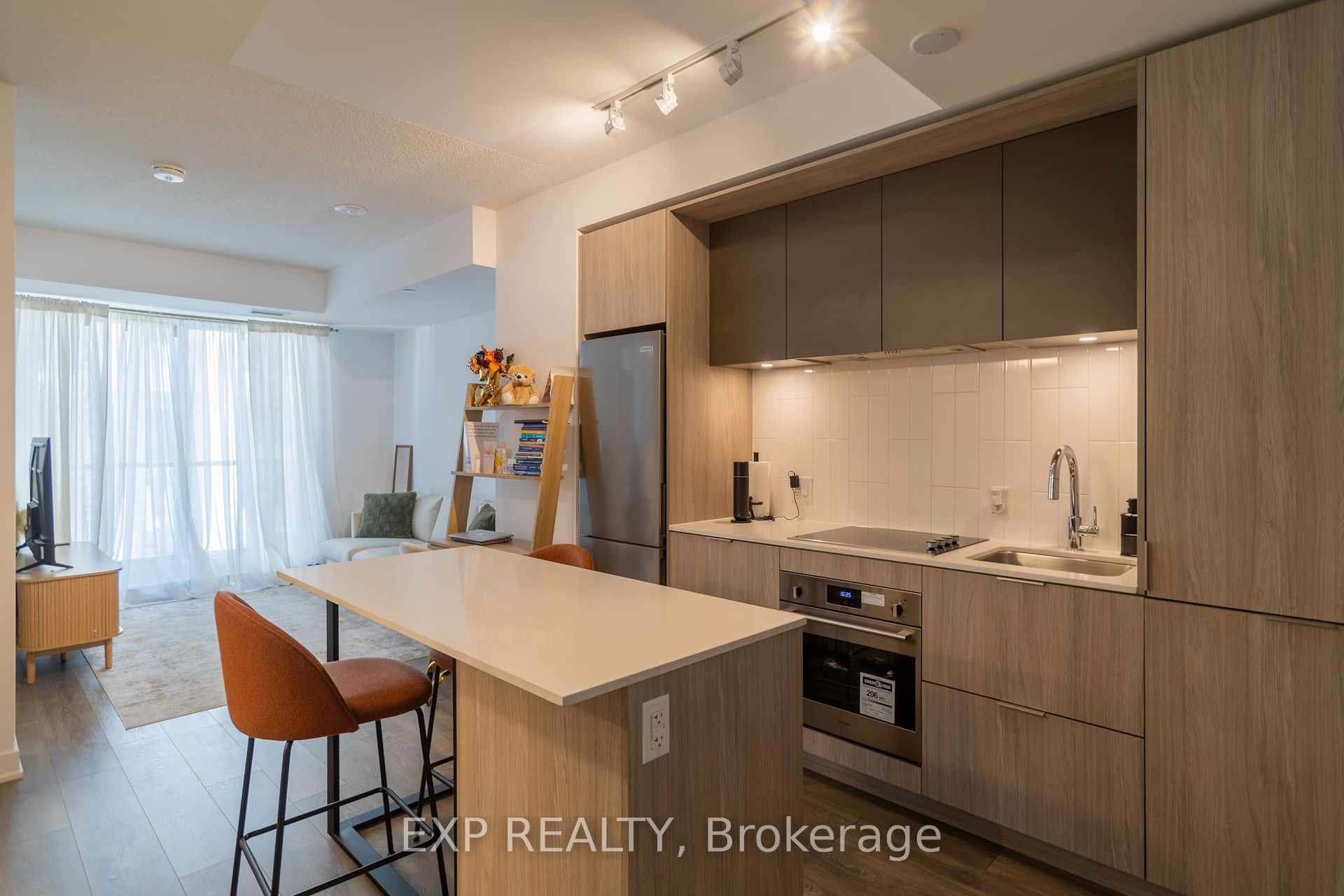 35 Tubman Avenue 922, Toronto, ON M5A 0T1 photo 3