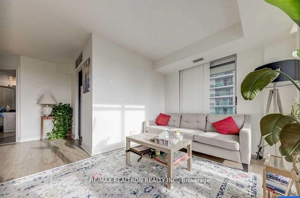 35 Bales Avenue 1011, Toronto, ON M2N 7L7 photo 5