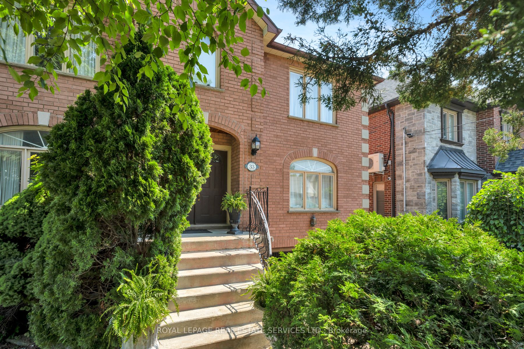 33 Lynnhaven Road, Toronto, ON M6A 2K7 photo 2