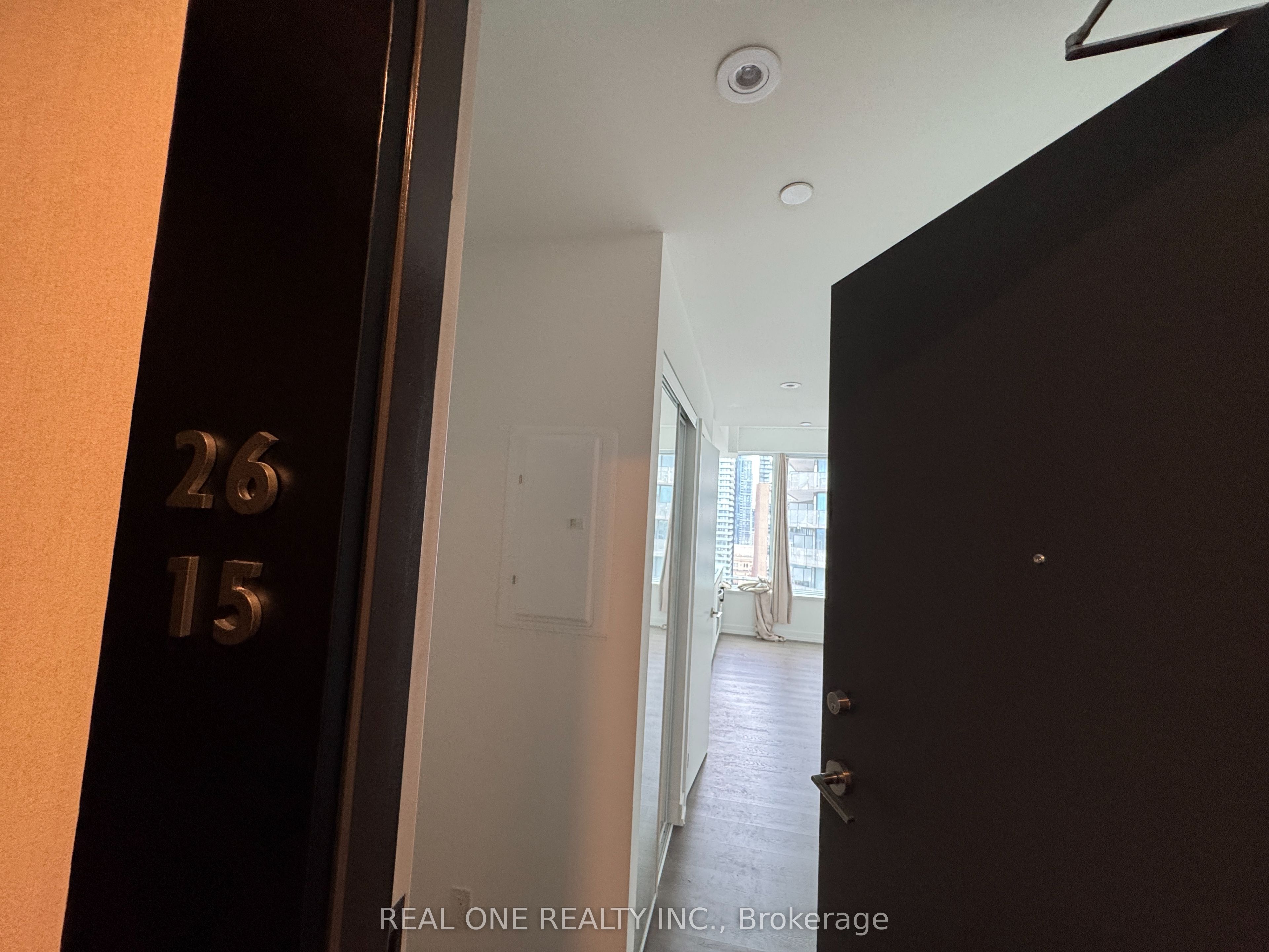 8 WELLESLEY Street W 2615, Toronto, ON M4Y 0J5