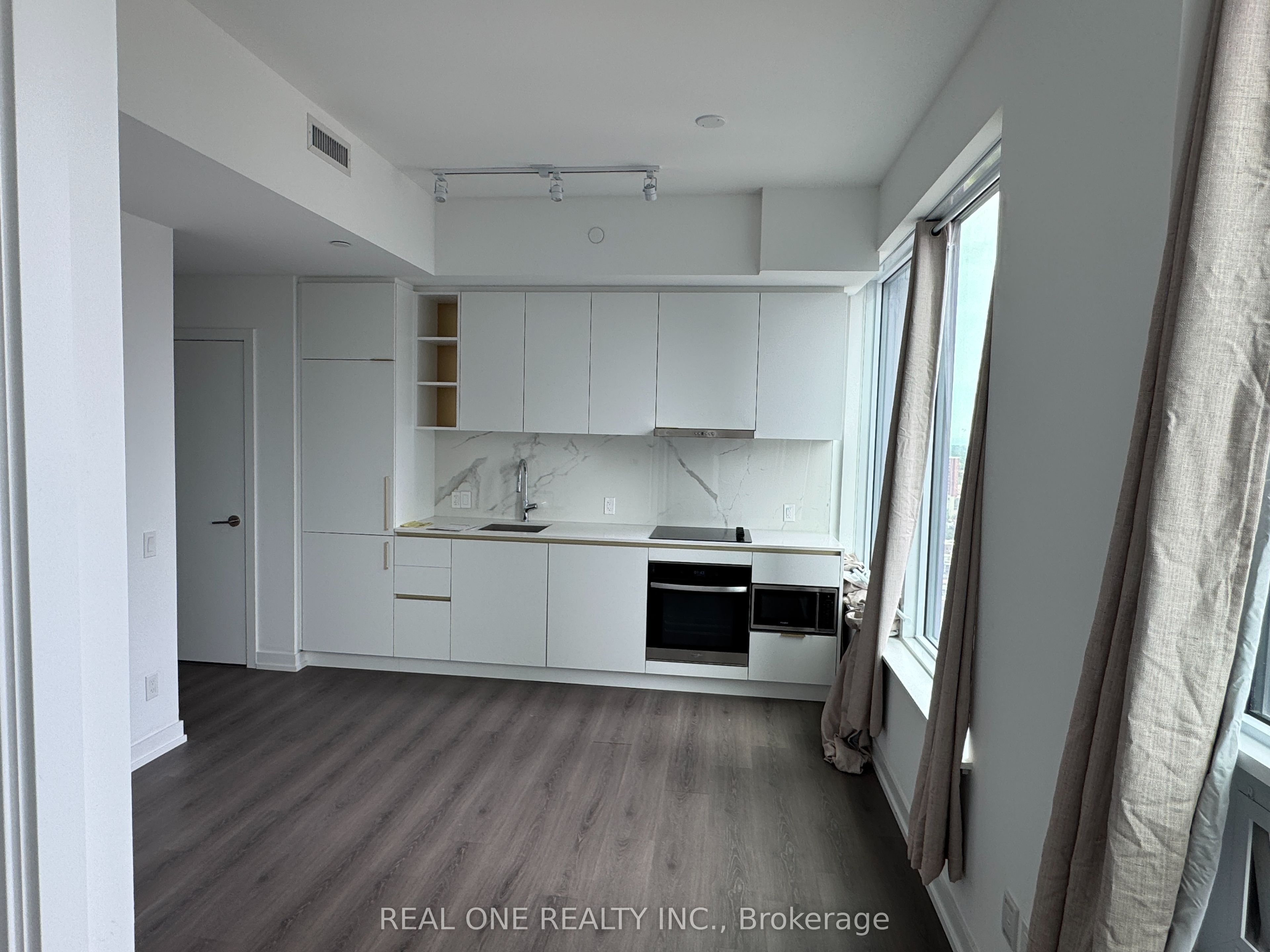8 WELLESLEY Street W 2615, Toronto, ON M4Y 0J5 photo 4