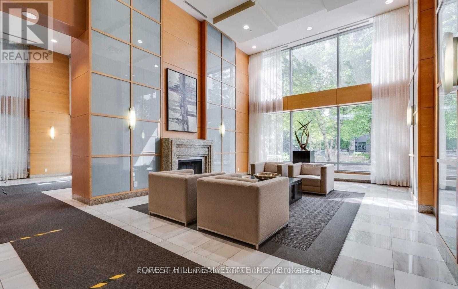 4968 Yonge Street 3705, Toronto, ON M2N 7G9 photo 3