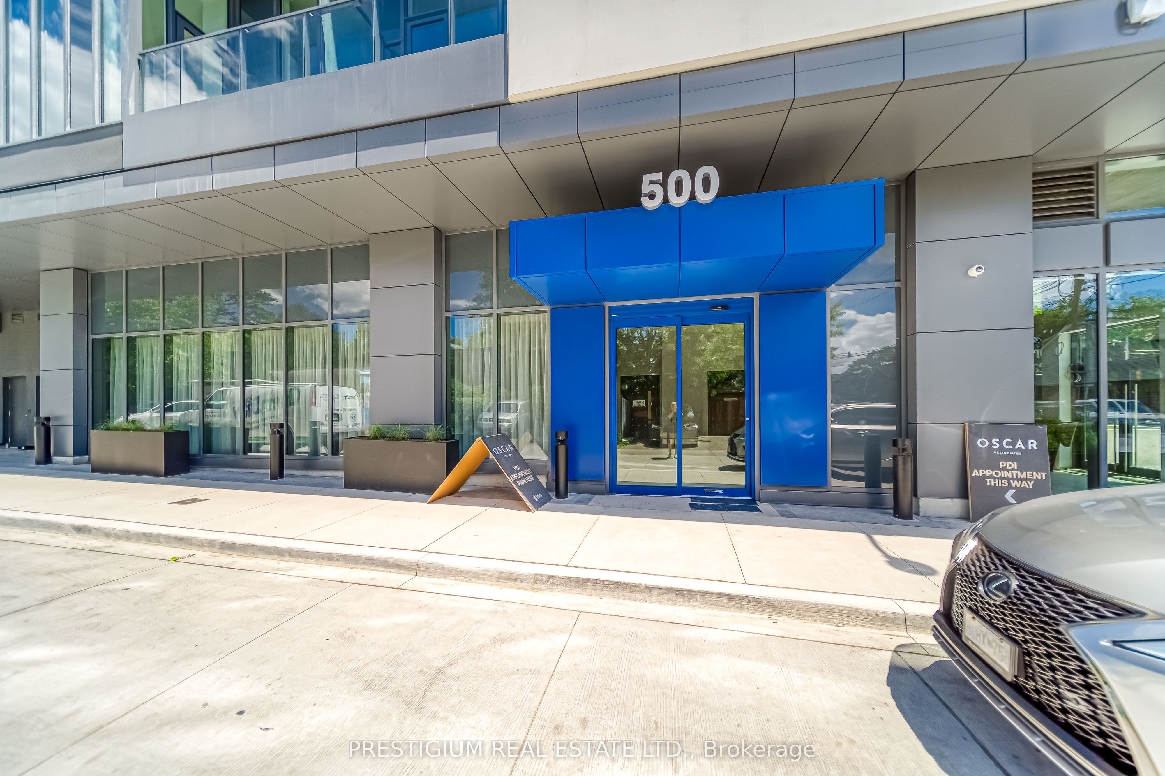 500 Dupont Street 303, Toronto, ON M6G 1Y7 photo 2