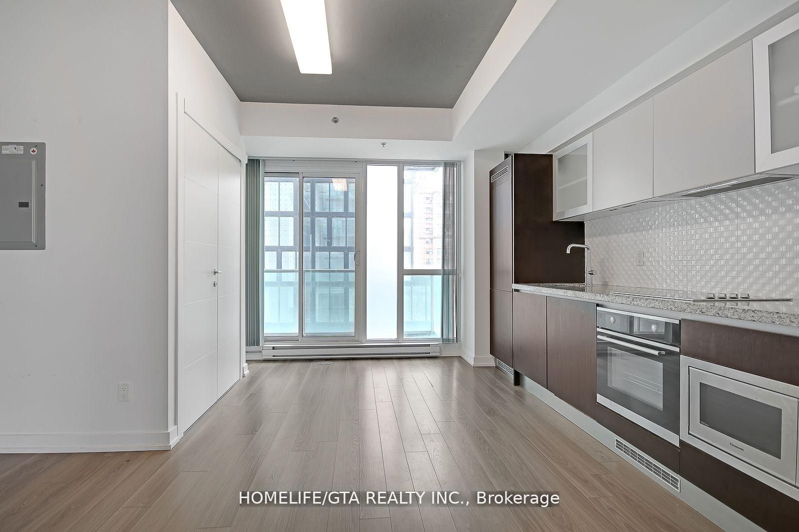 220 George Street 506, Toronto, ON M5A 2N1 photo 5