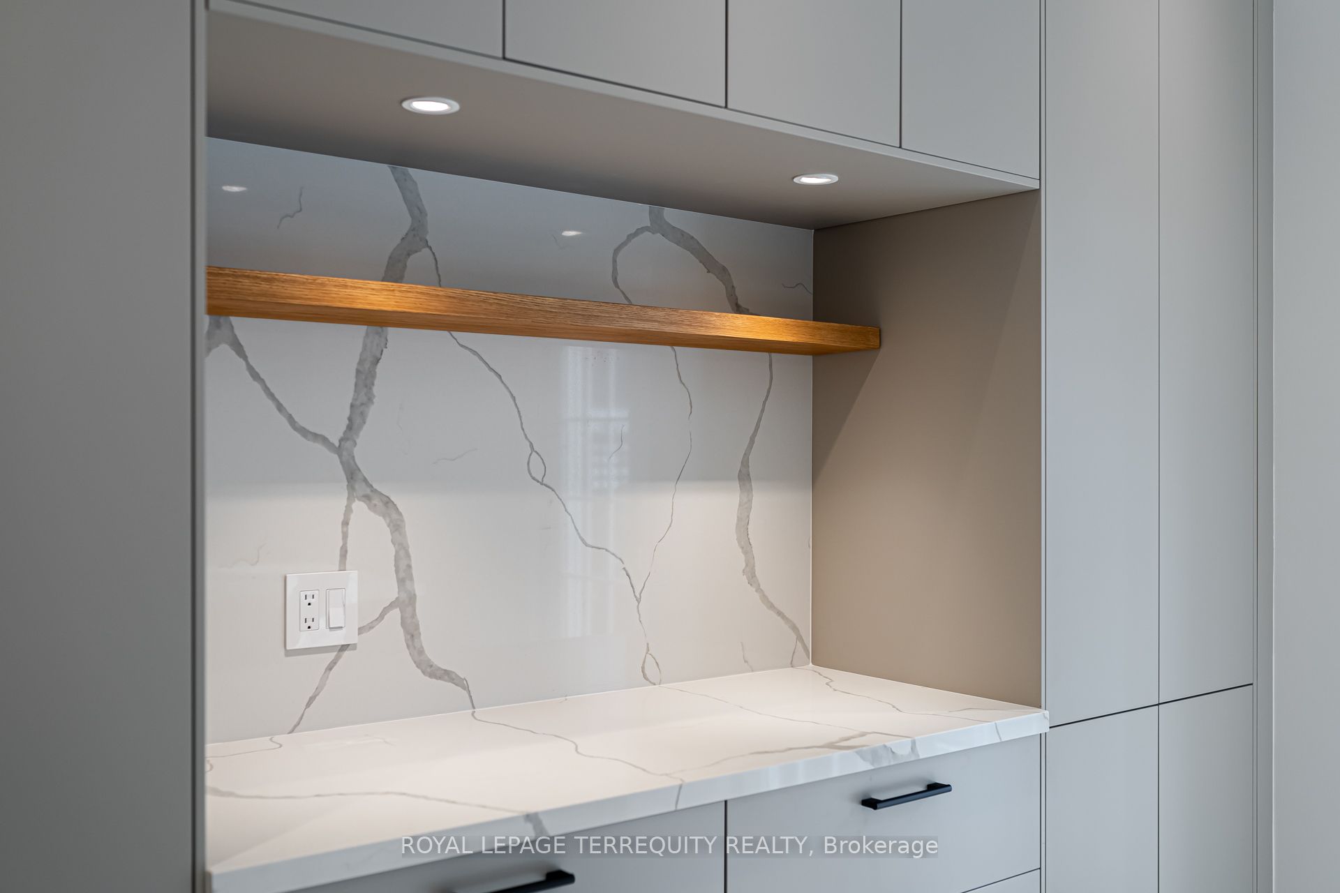 244 George Street, Toronto, ON M5A 2N1 photo 3