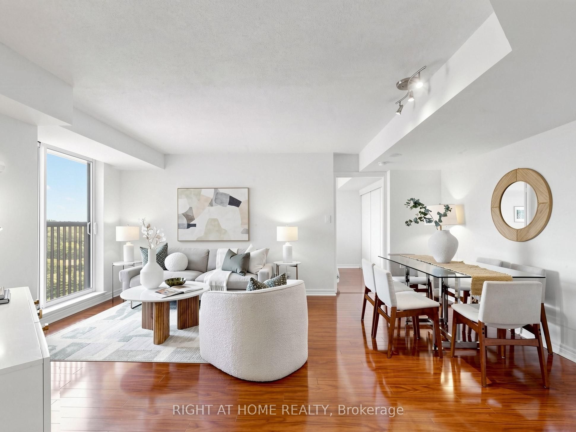1700 Eglinton Avenue E 1119, Toronto, ON M4A 2X4 photo 5