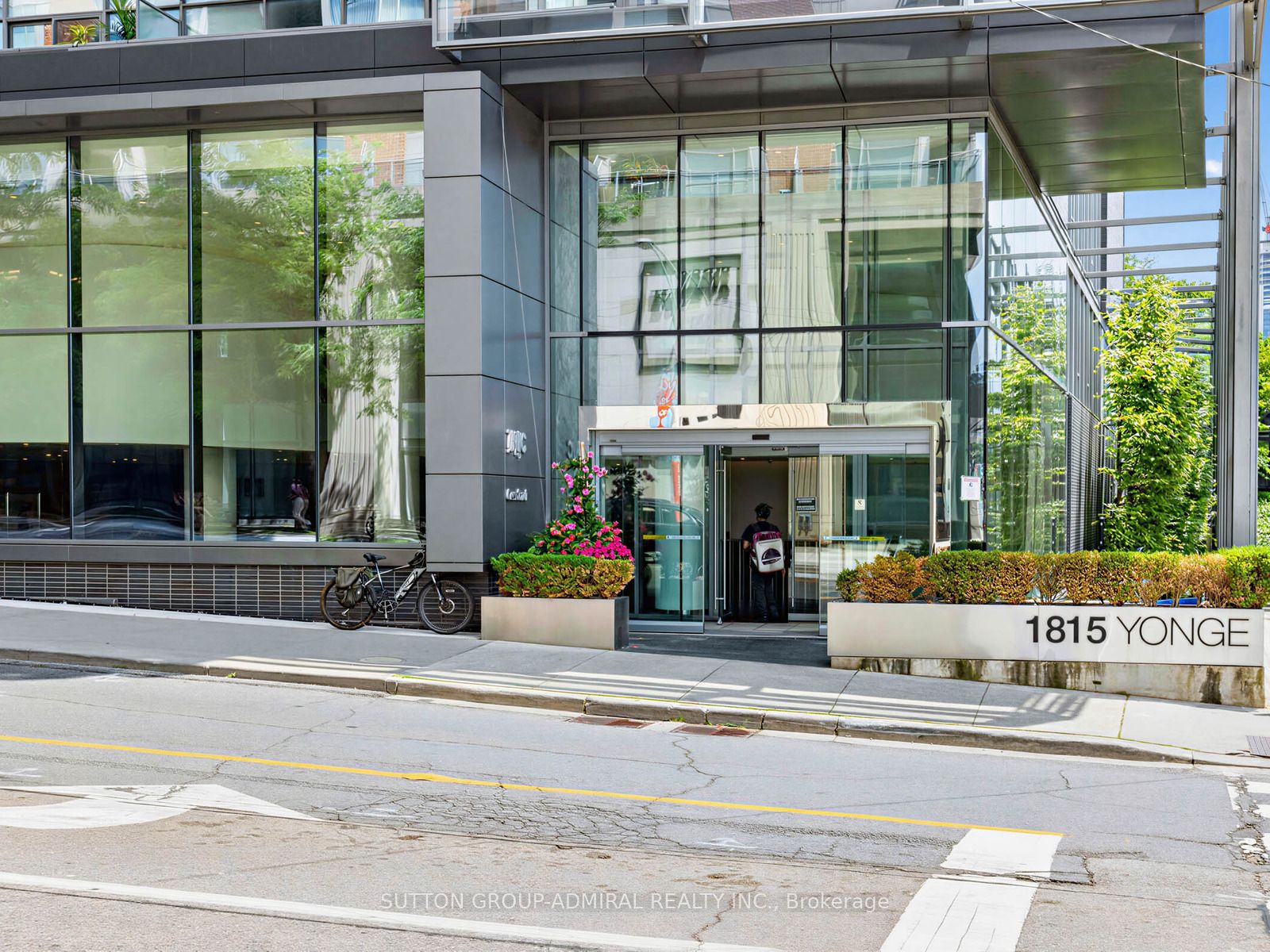 1815 Yonge Street 1102, Toronto, ON M4T 2A4 photo 3