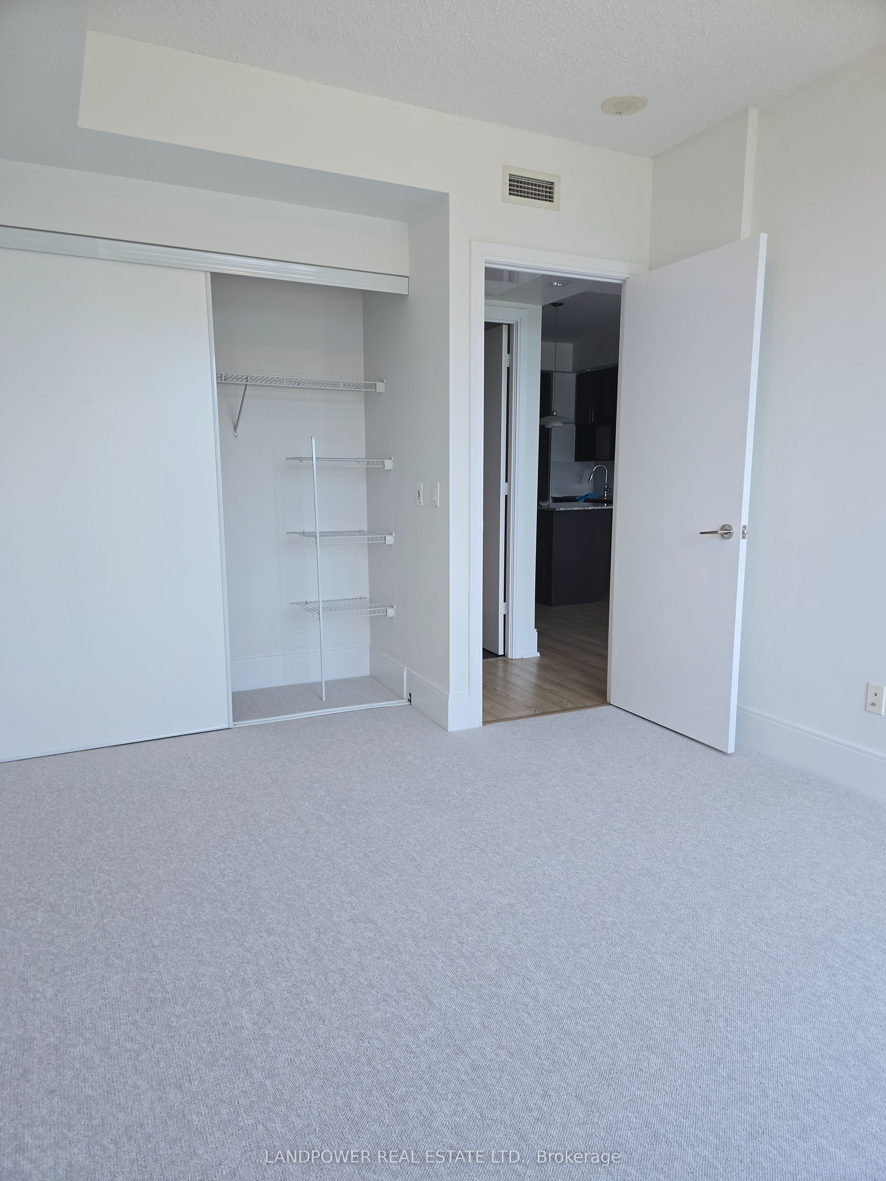 181 Wynford Drive 1001, Toronto, ON M3C 0C6