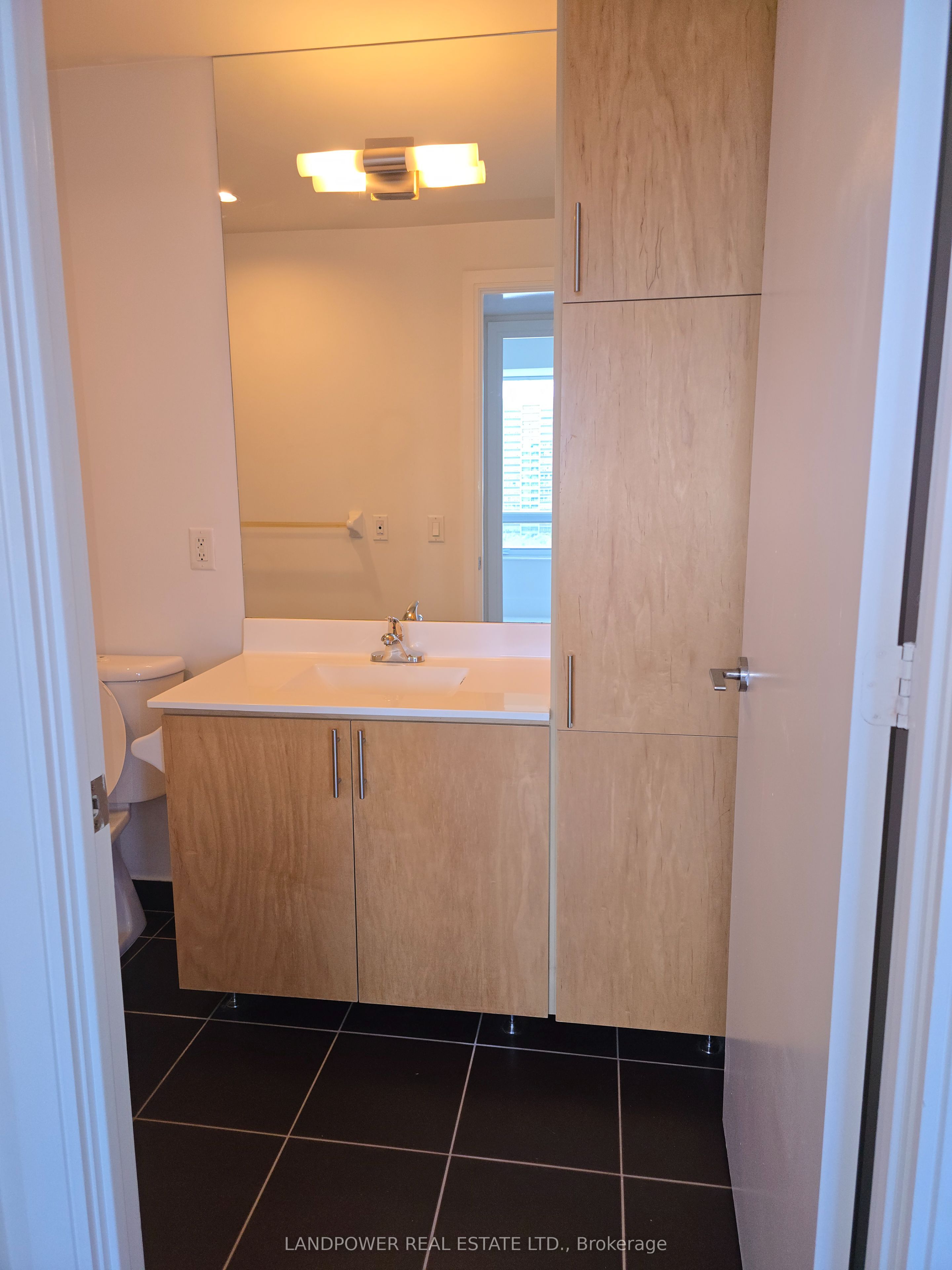181 Wynford Drive 1001, Toronto, ON M3C 0C6 photo 2