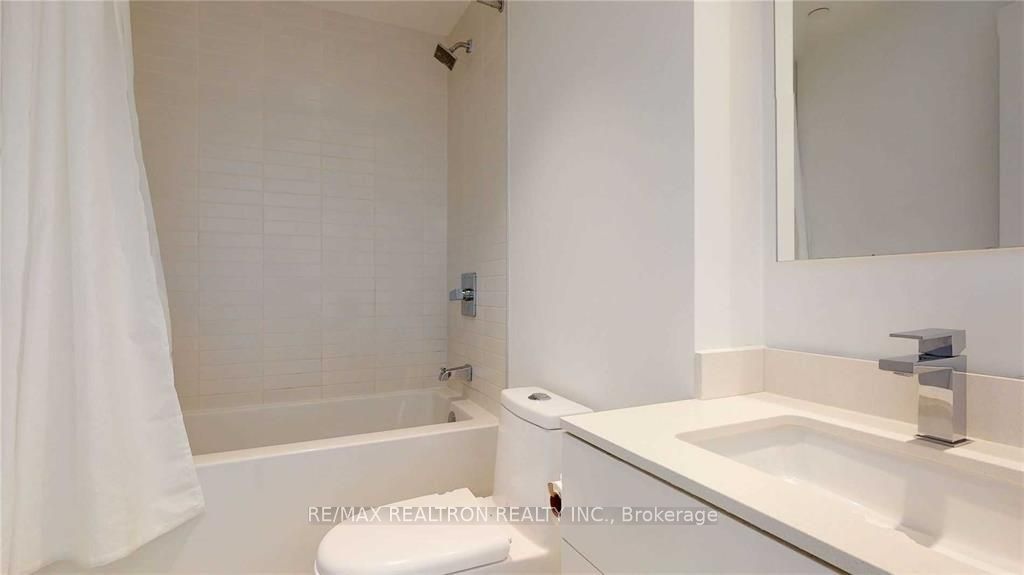 7 Grenville Street 4207, Toronto, ON M4Y 0E9 photo 4