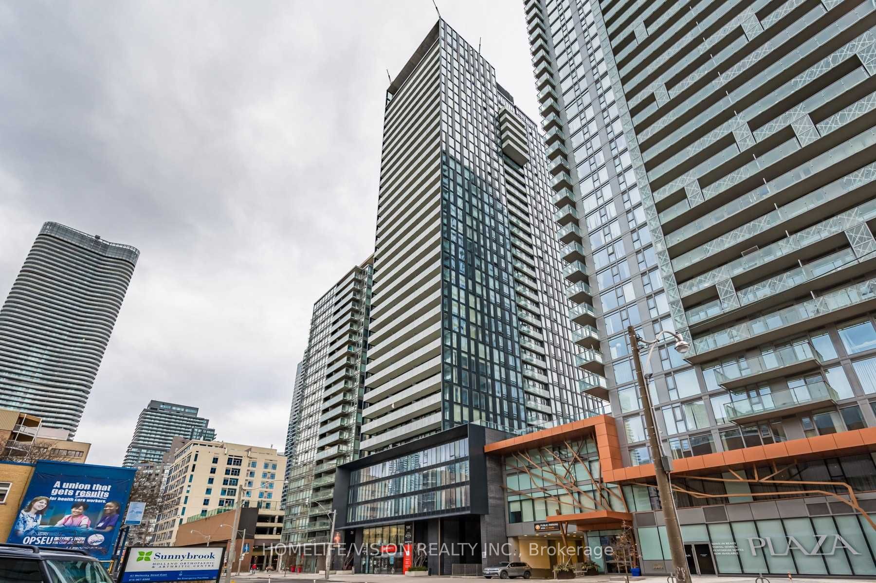 28 Wellesley Street E 301, Toronto, ON M4Y 1T1 photo 2