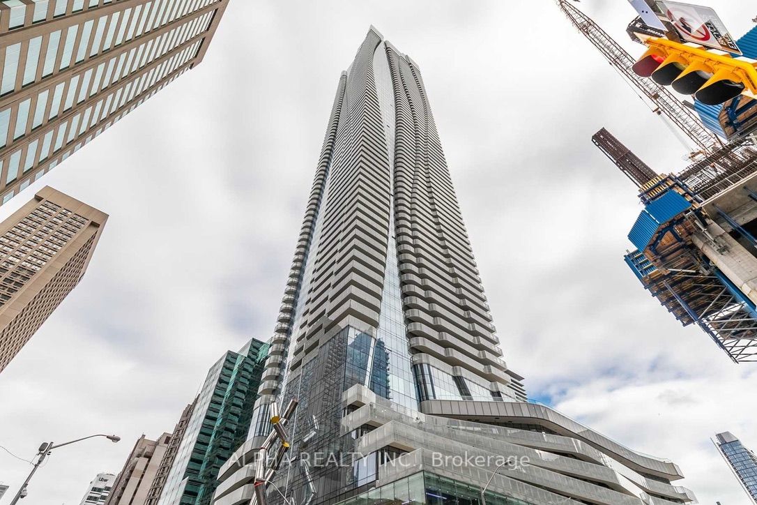 1 Bloor Street 3601, Toronto, ON M4W 1A9 photo 2