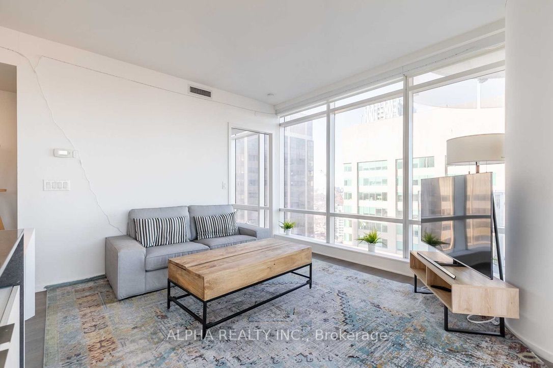 1 Bloor Street 3601, Toronto, ON M4W 1A9 photo 5
