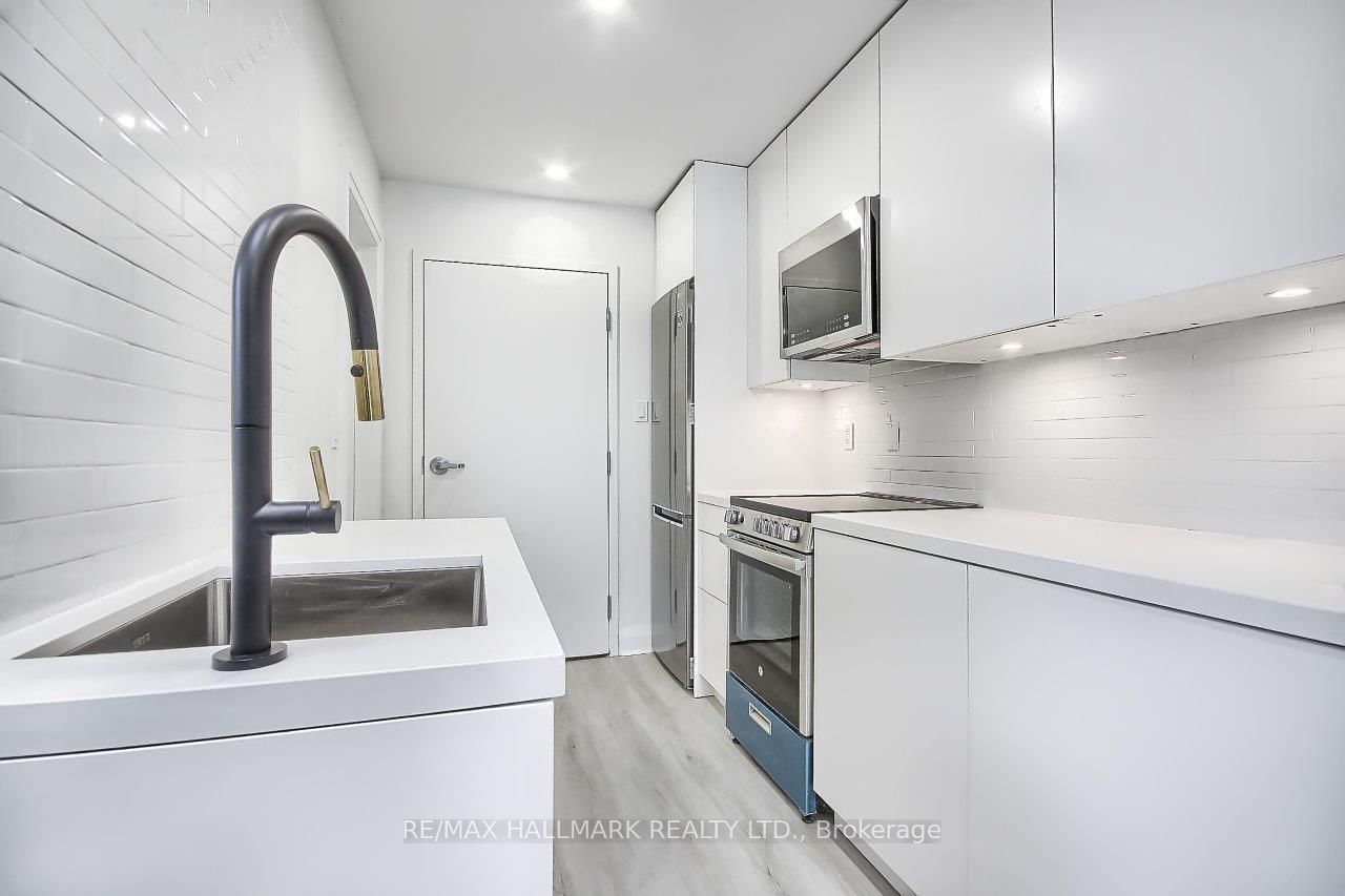 415 Dundas Street E 2, Toronto, ON M5A 2A9 photo 3