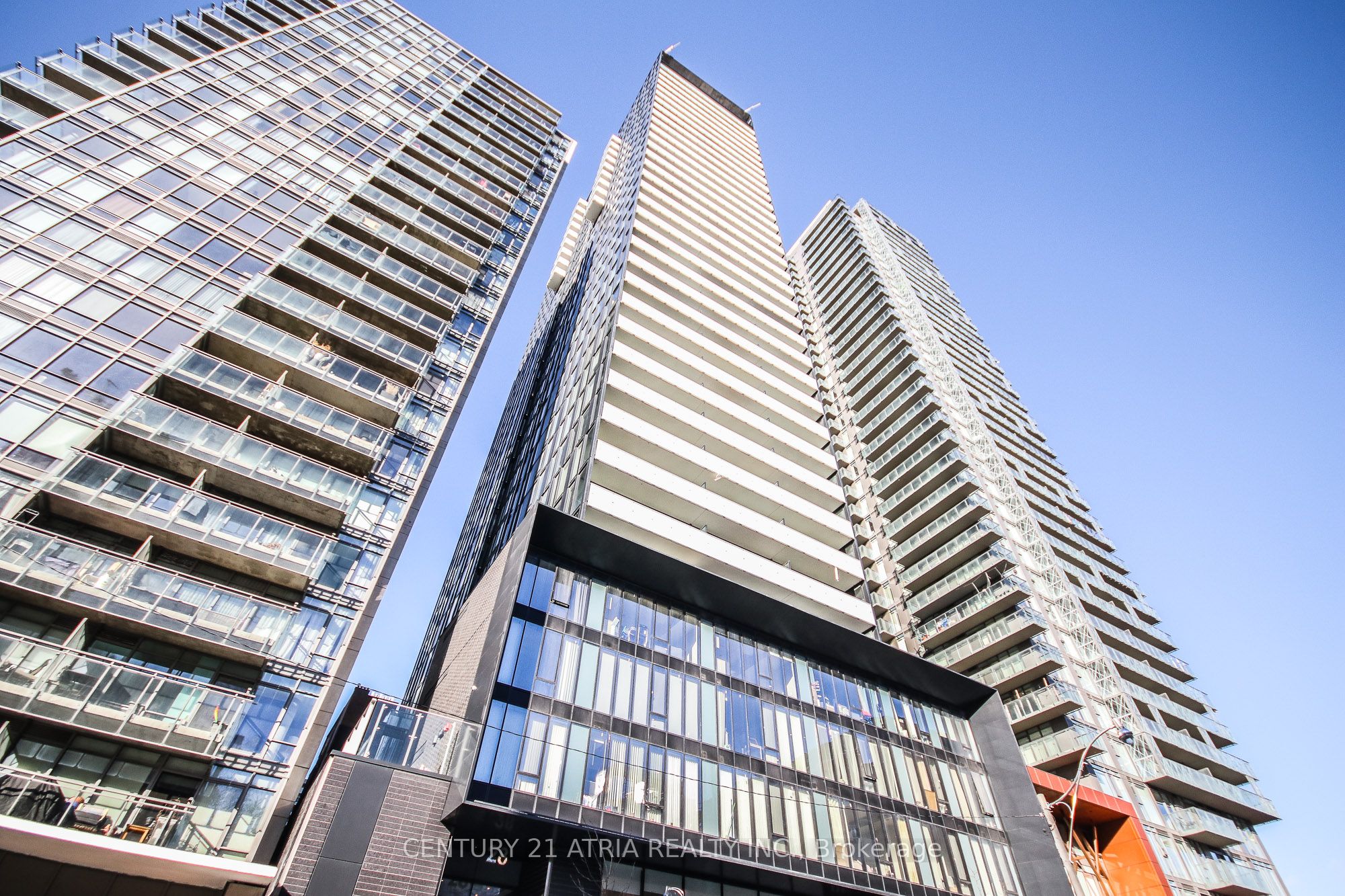 28 Wellesley Street 2310, Toronto, ON M4Y 0C4