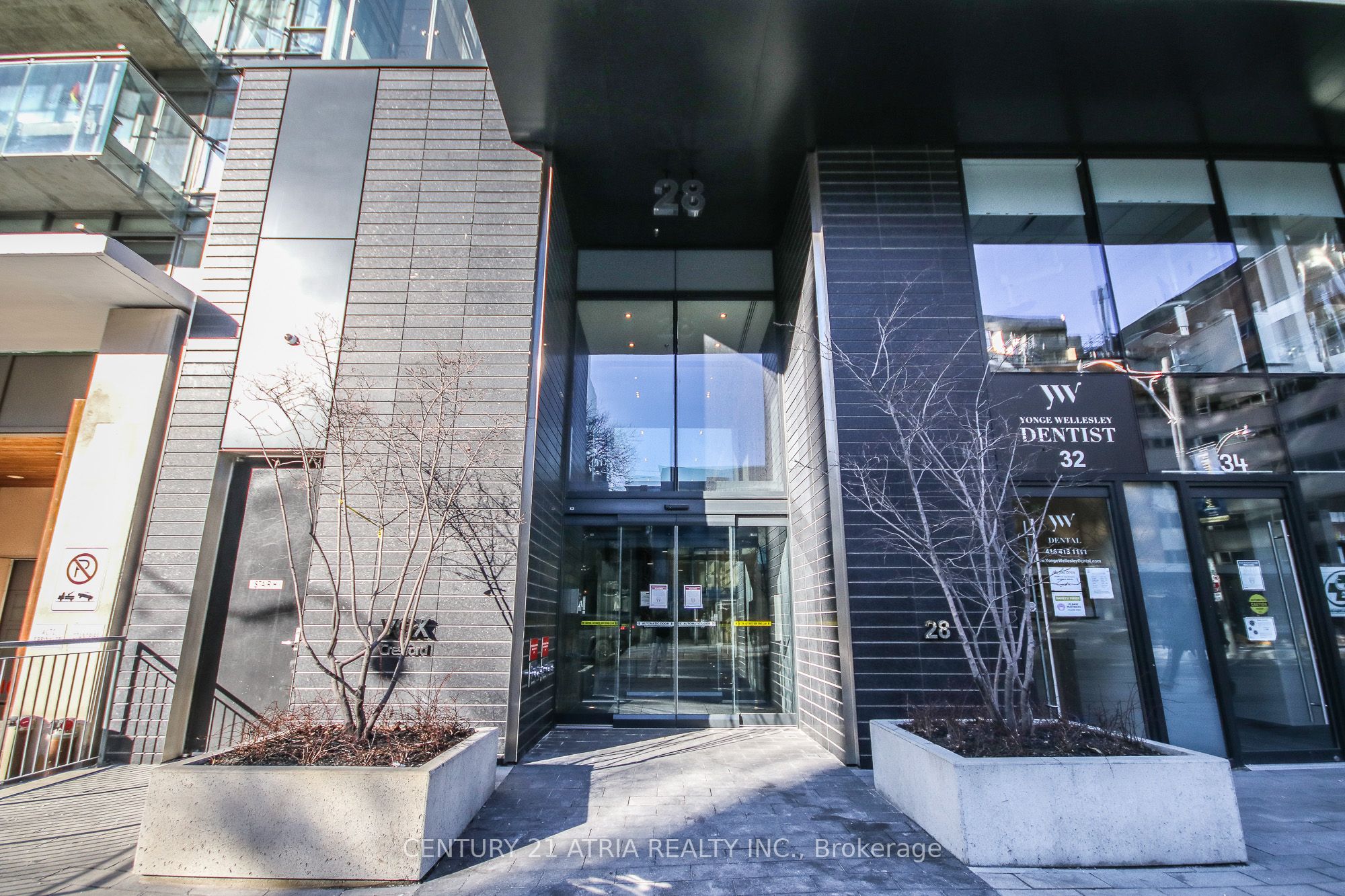 28 Wellesley Street 2310, Toronto, ON M4Y 0C4 photo 2