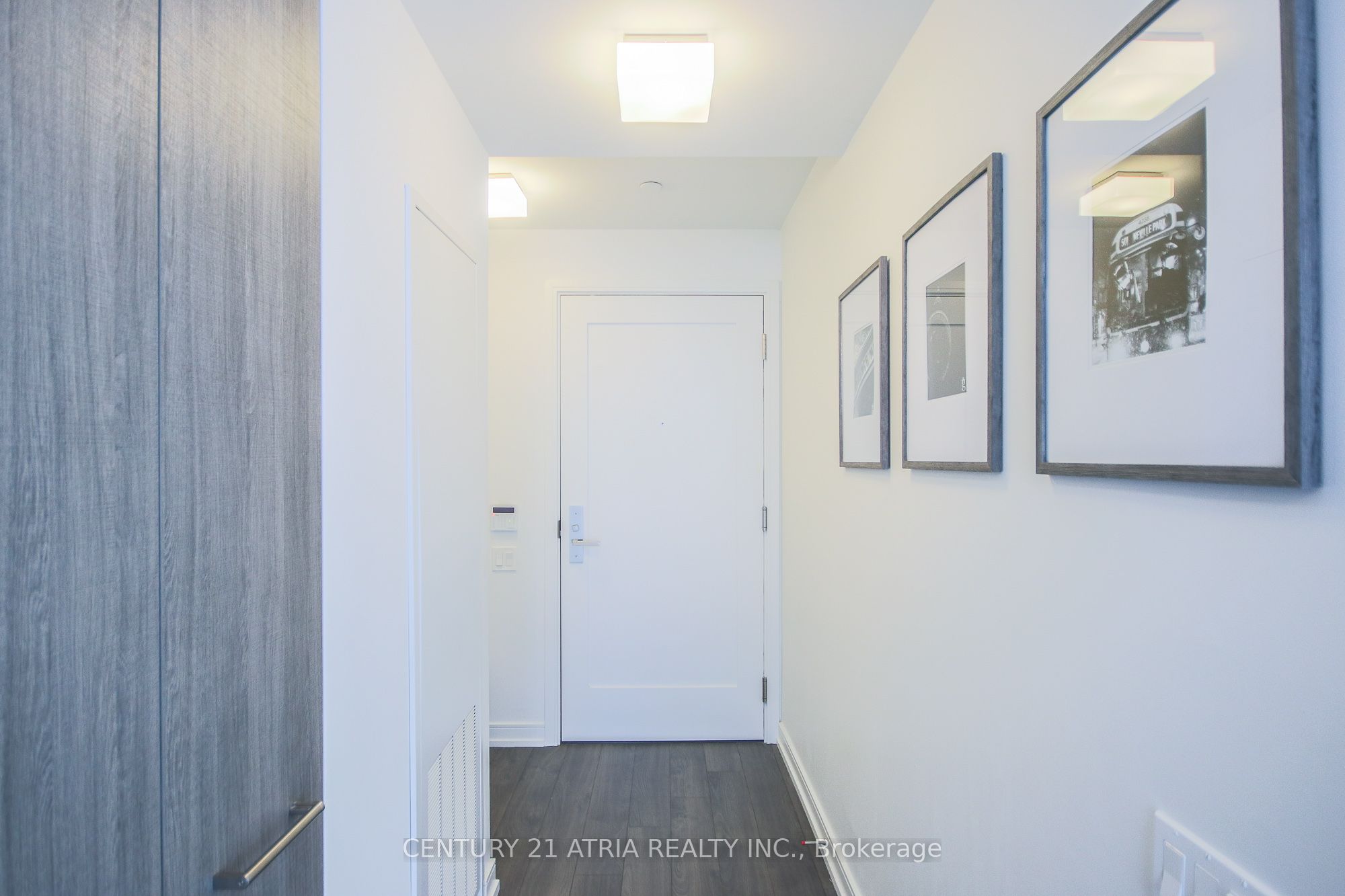 28 Wellesley Street 2310, Toronto, ON M4Y 0C4 photo 5