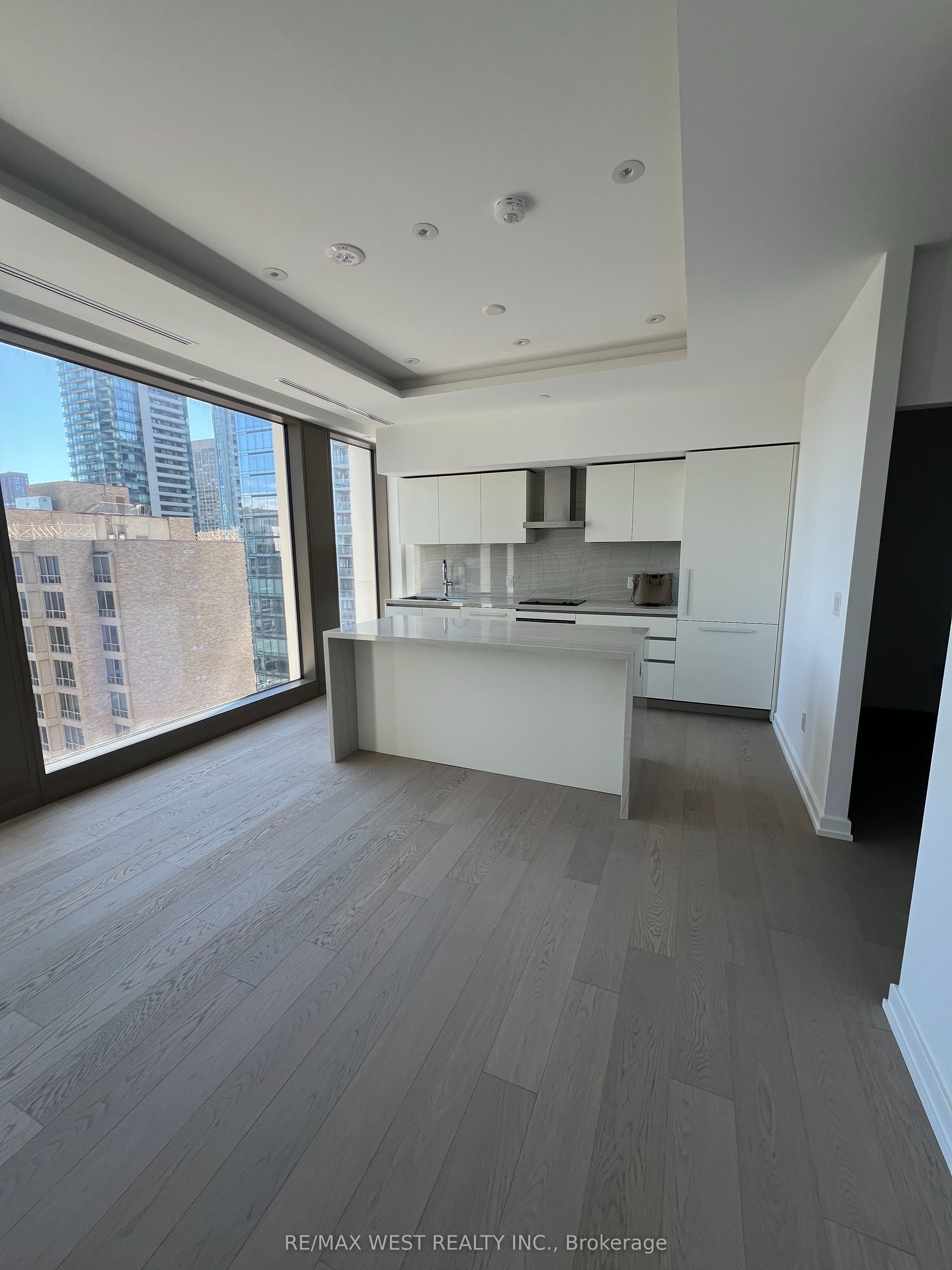 1315 Bay Street 1301, Toronto, ON M5R 0B3 photo 4
