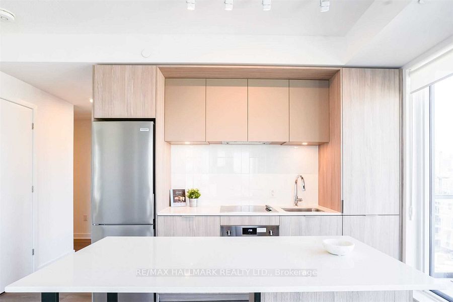 35 Tubman Avenue 921, Toronto, ON M5A 0M8 photo 4