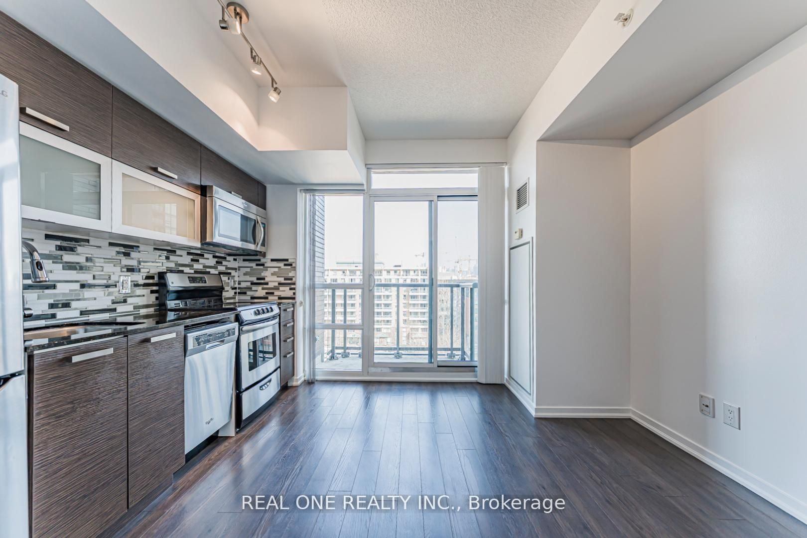 68 Abell Street 846, Toronto, ON M6J 0B1