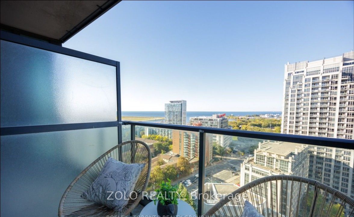 600 Fleet Street 2109, Toronto, ON M5V 1B7 photo 2