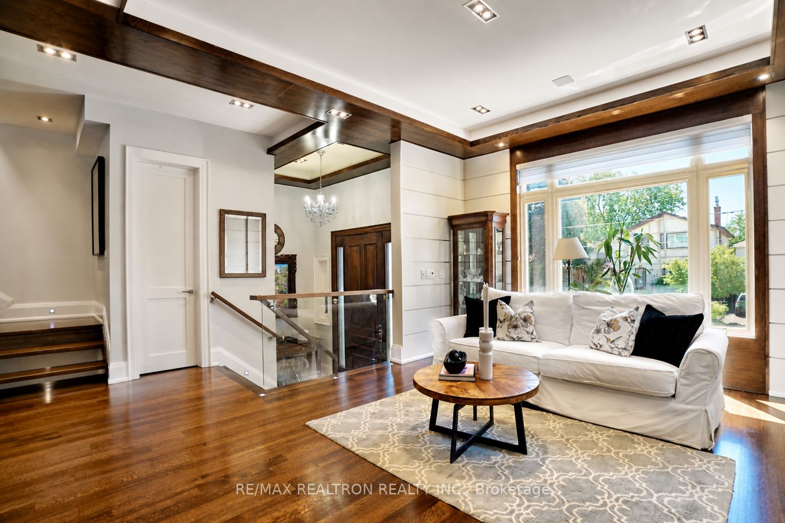 52 Carmichael Avenue, Toronto, ON M5M 2W7 photo 5