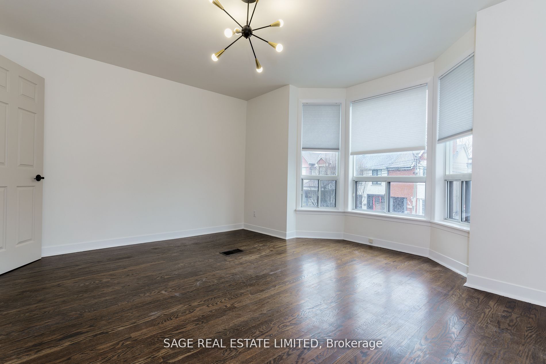 160 Gore Vale Avenue, Toronto, ON M6J 2R6 photo 5