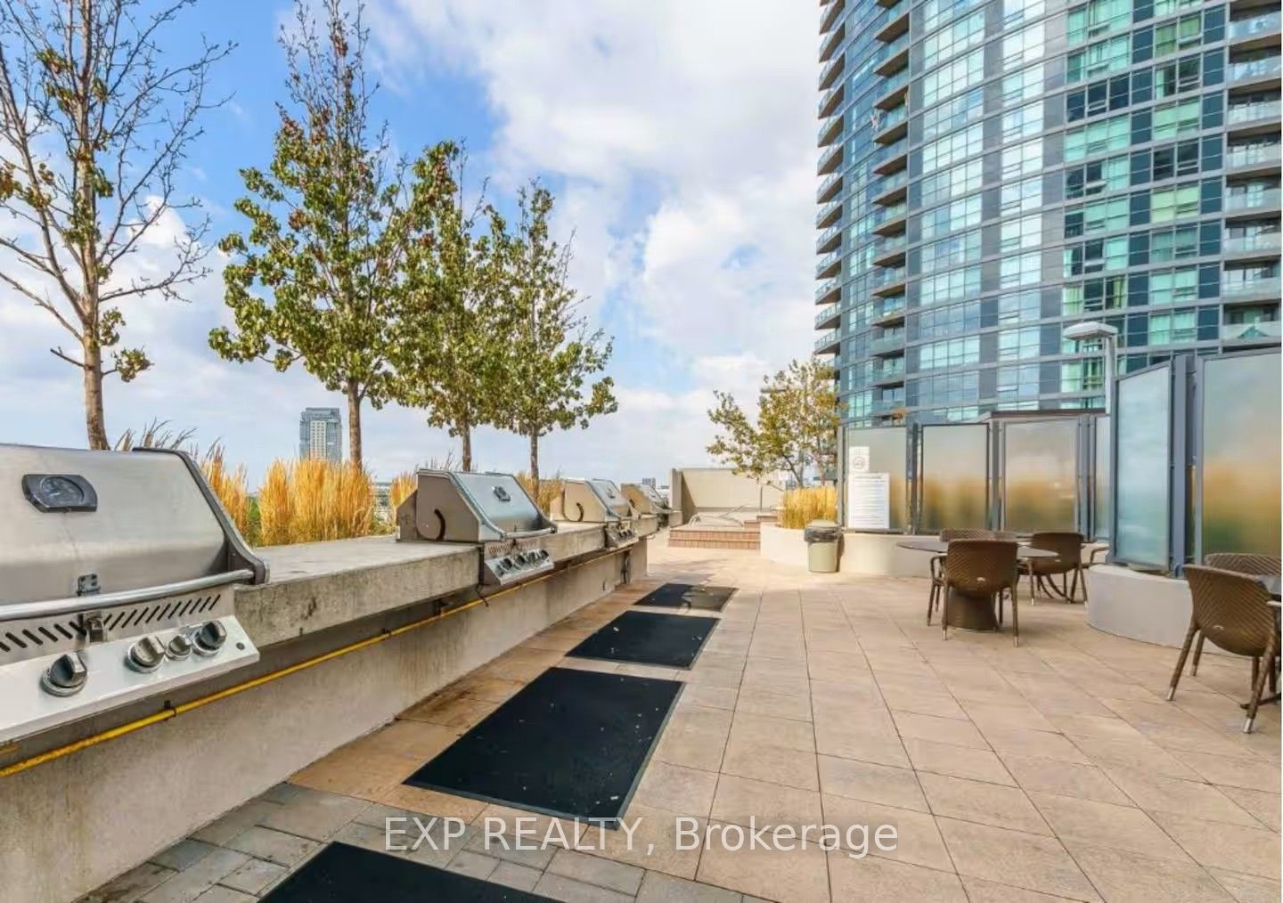 209 Fort York Boulevard 465, Toronto, ON M5V 4A1 photo 2
