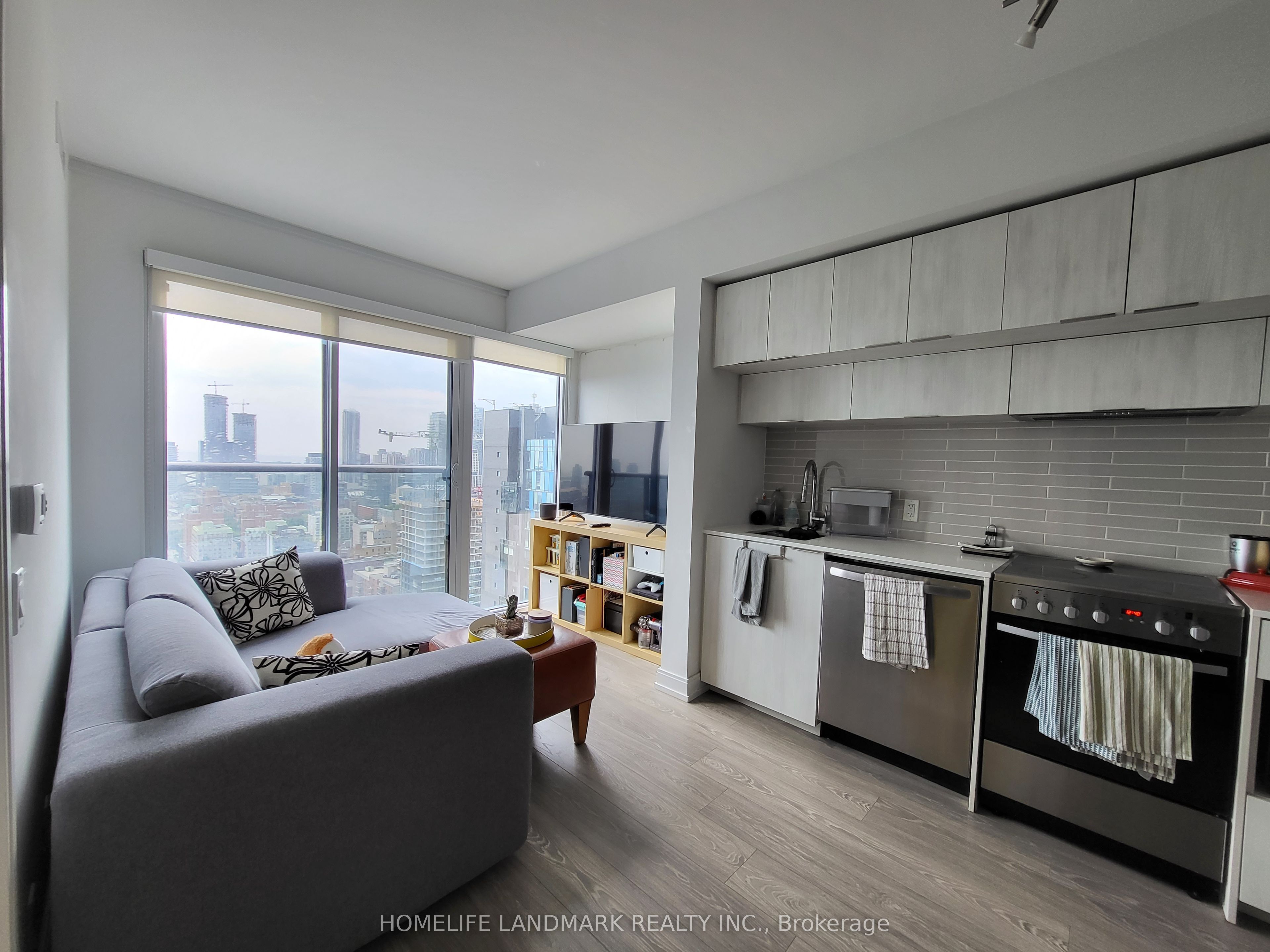 181 Dundas Street E 3308, Toronto, ON M5A 0N5 photo 3