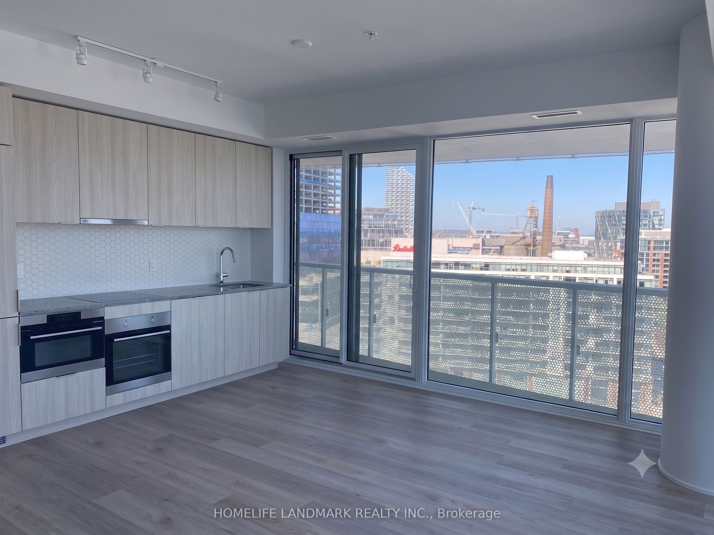 15 Queens Quay E 1502, Toronto, ON M5E 0A4 photo 2