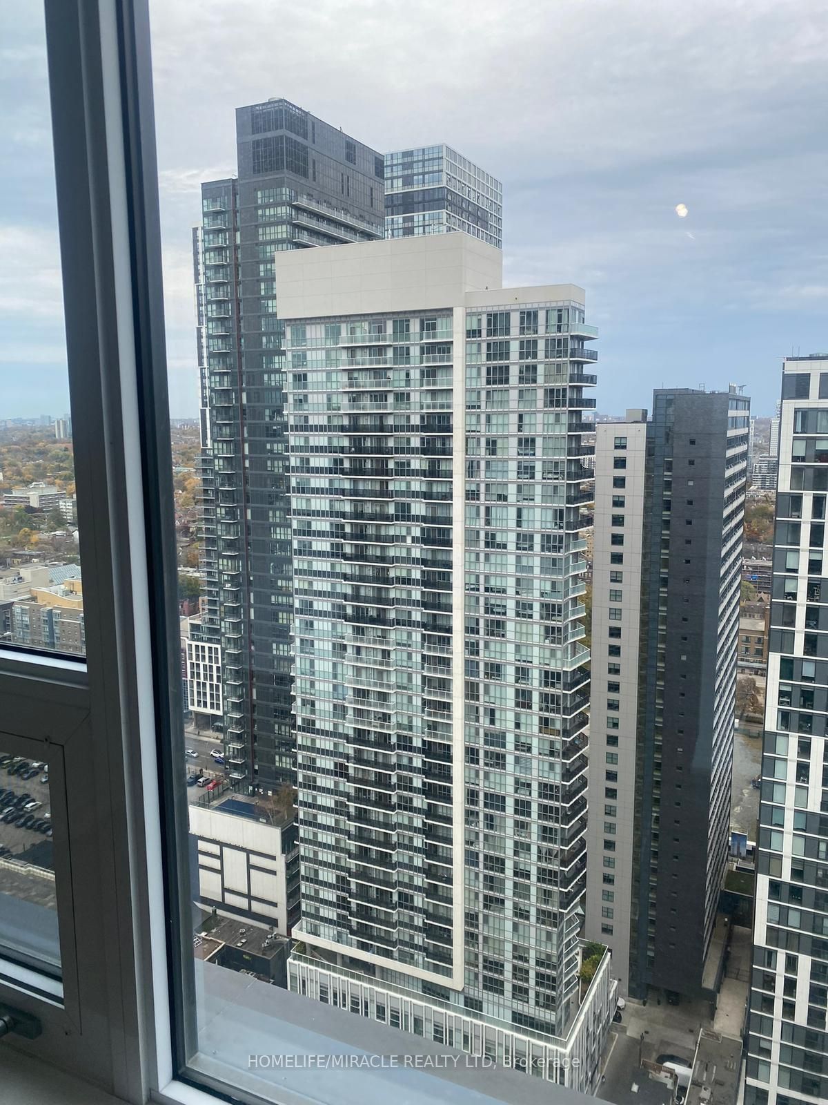 82 Dalhousie Street 3602, Toronto, ON M5B 0C5
