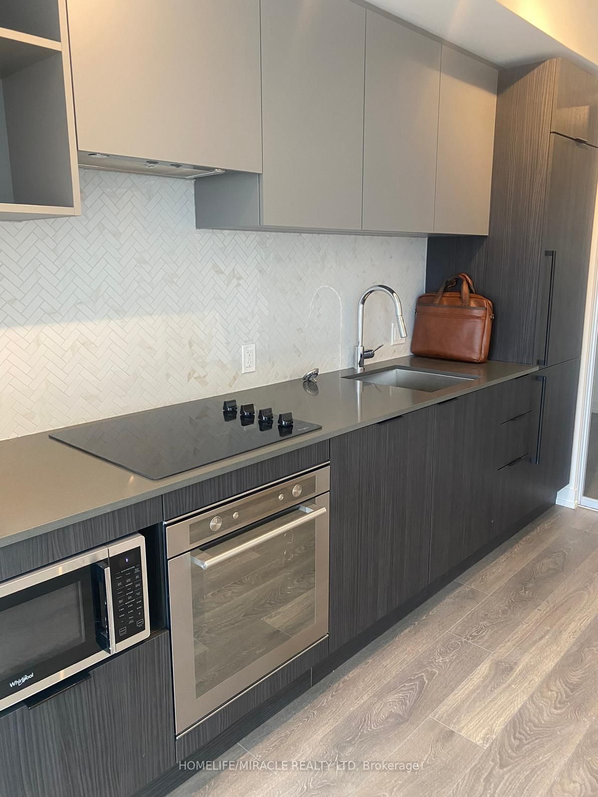 82 Dalhousie Street 3602, Toronto, ON M5B 0C5 photo 4