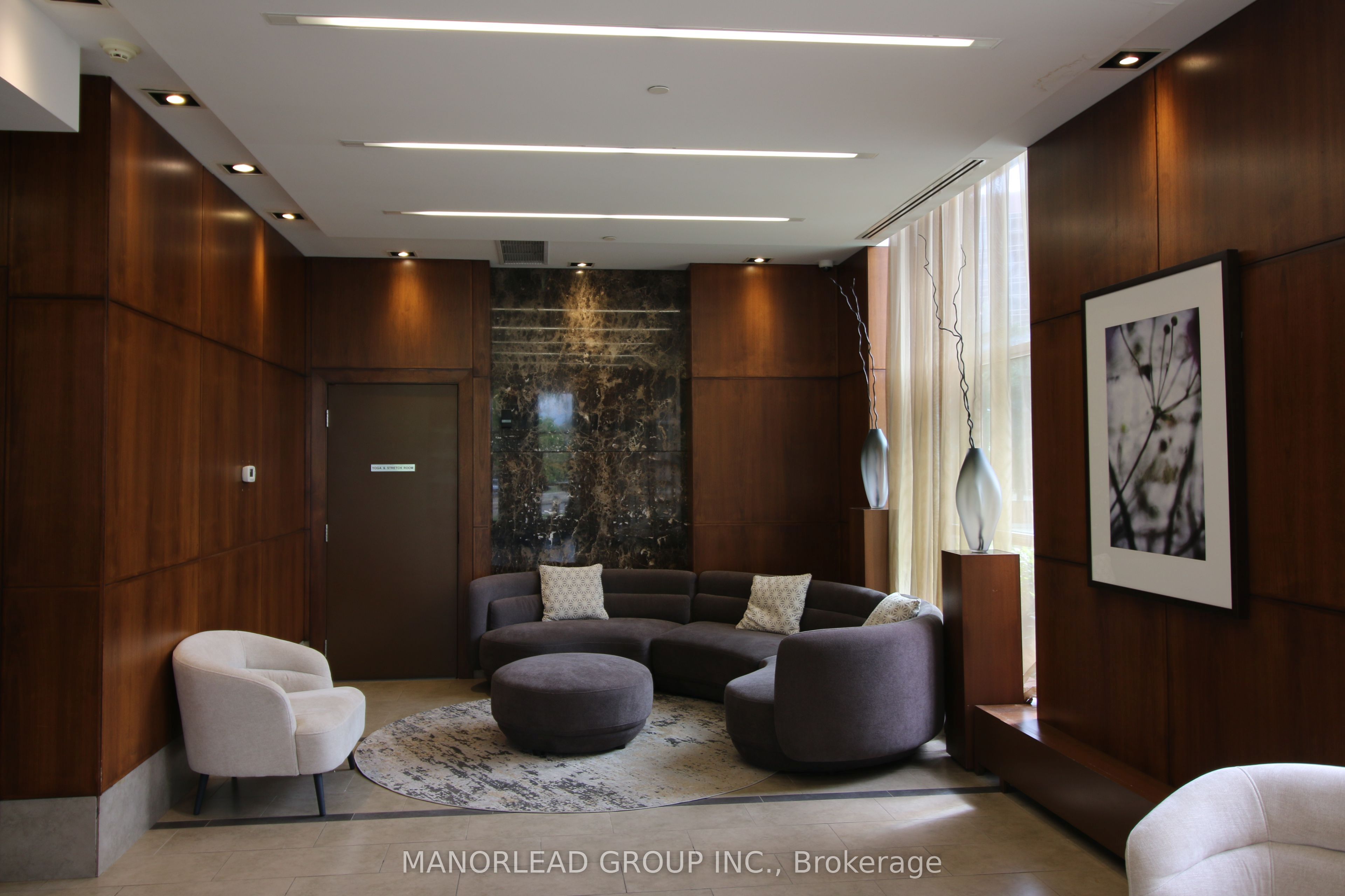 2015 Sheppard Avenue E 610, Toronto, ON M2J 1W6 photo 3