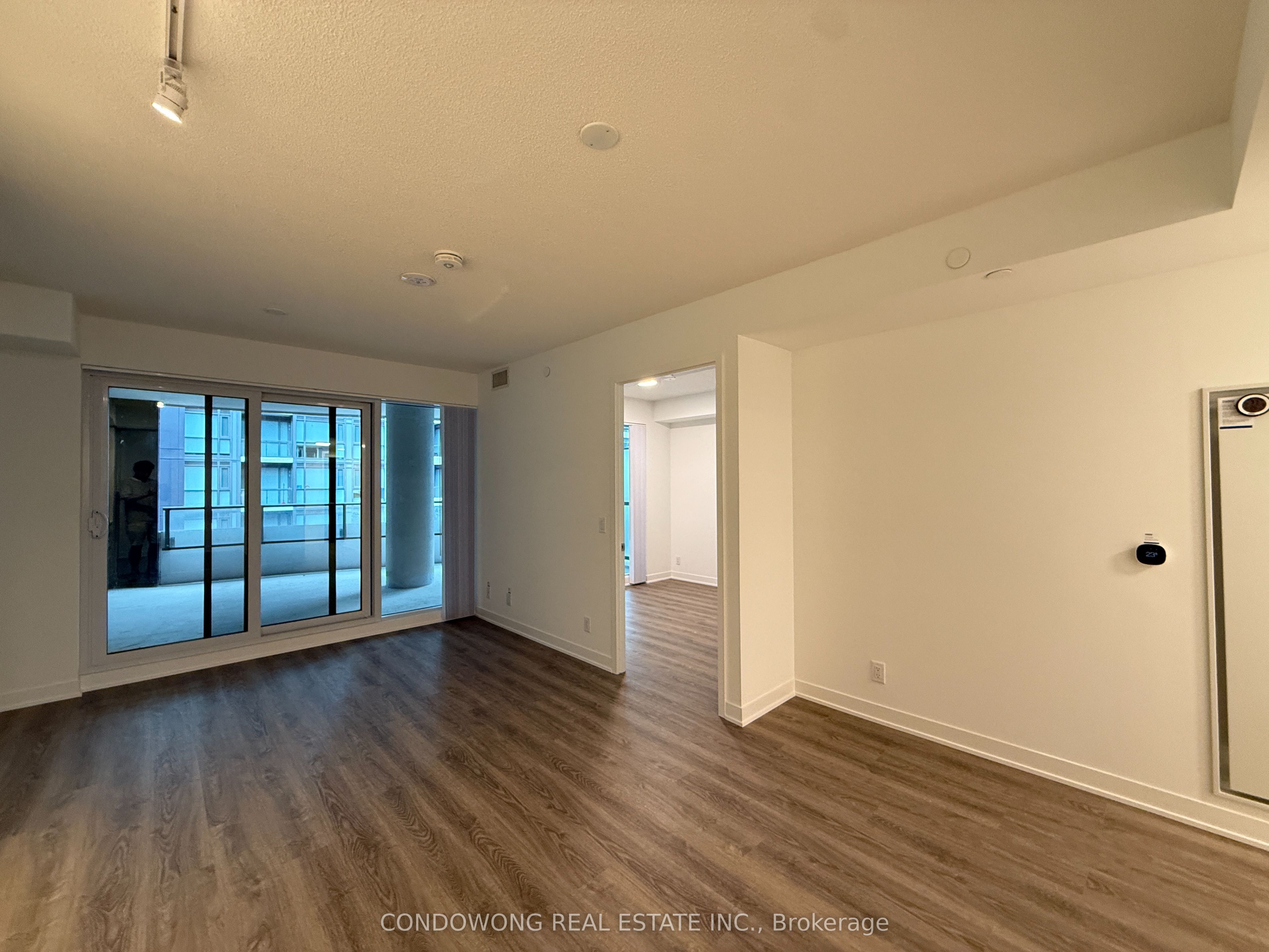 180 Front Street E 807, Toronto, ON M5A 0A9 photo 3