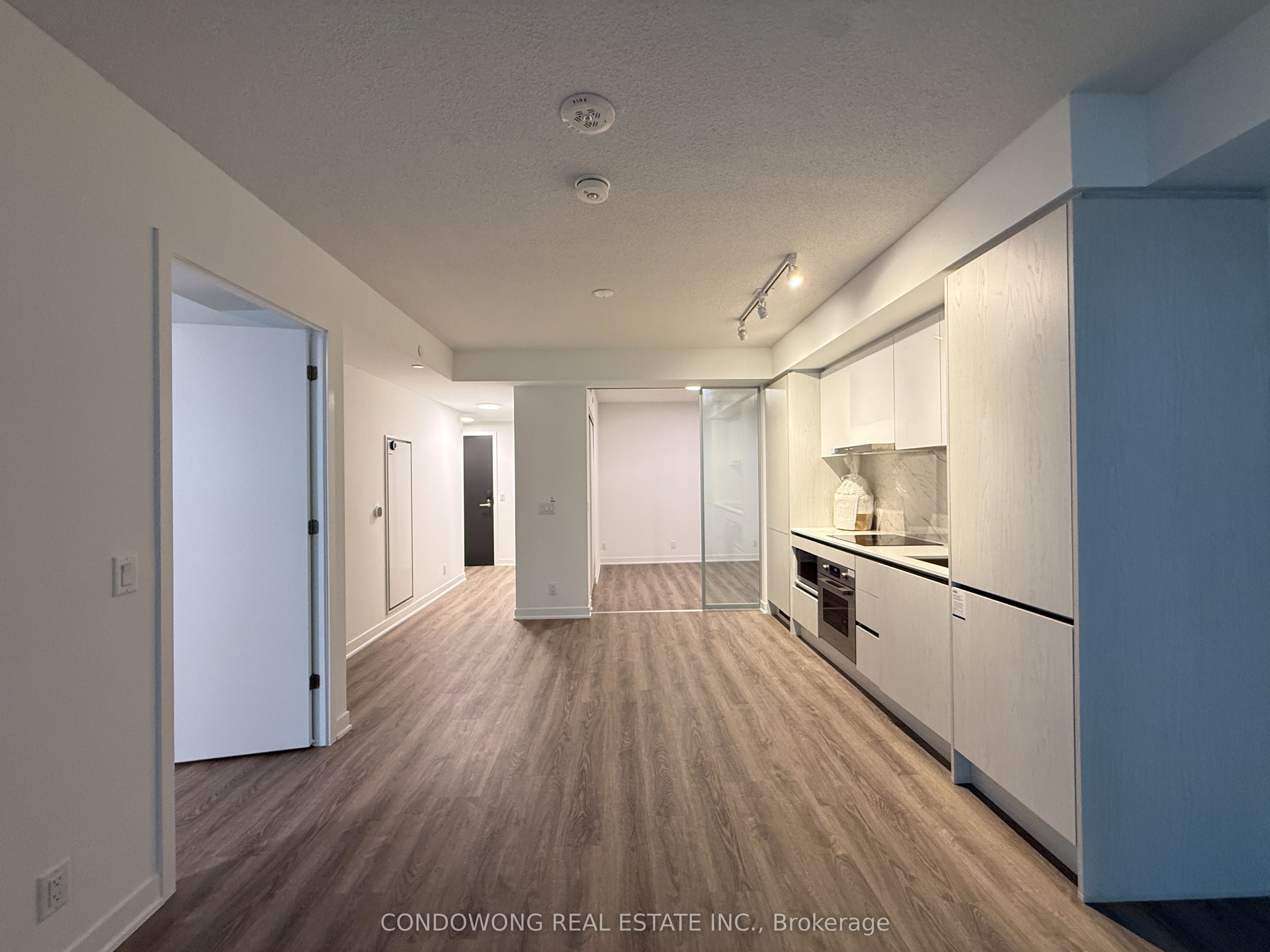 180 Front Street E 807, Toronto, ON M5A 0A9 photo 4