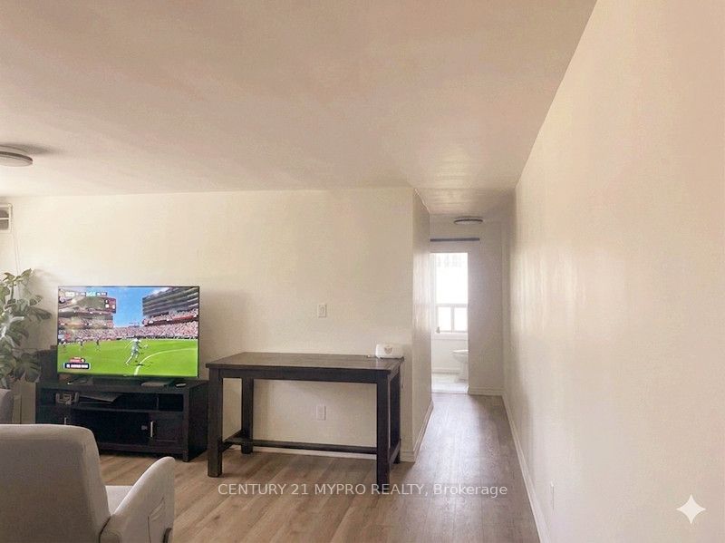 242 Sheppard Avenue W Unit 1, Toronto, ON M2N 1N3 photo 2