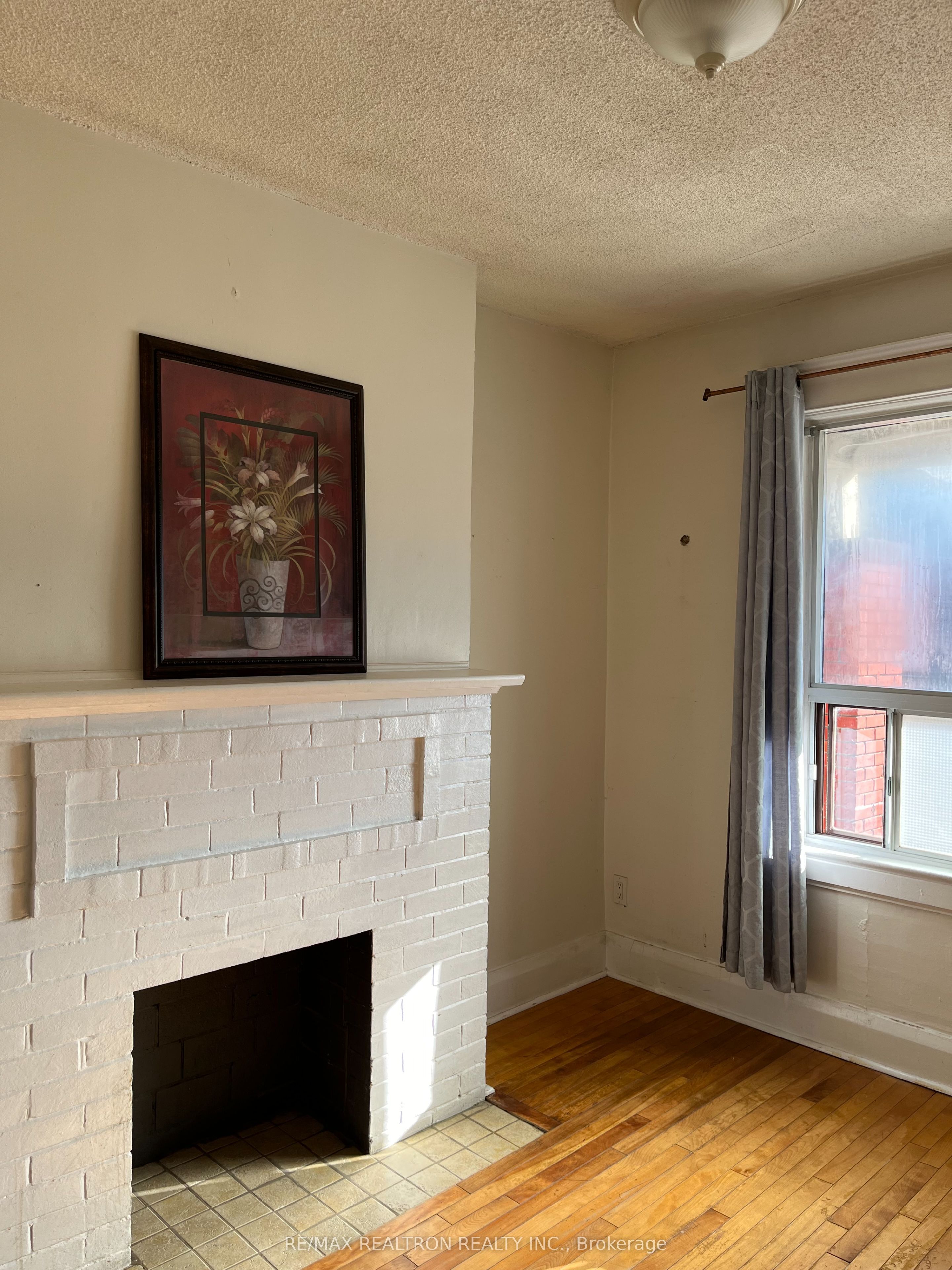 285 Oakwood Avenue 2, Toronto, ON M6E 2V3 photo 3