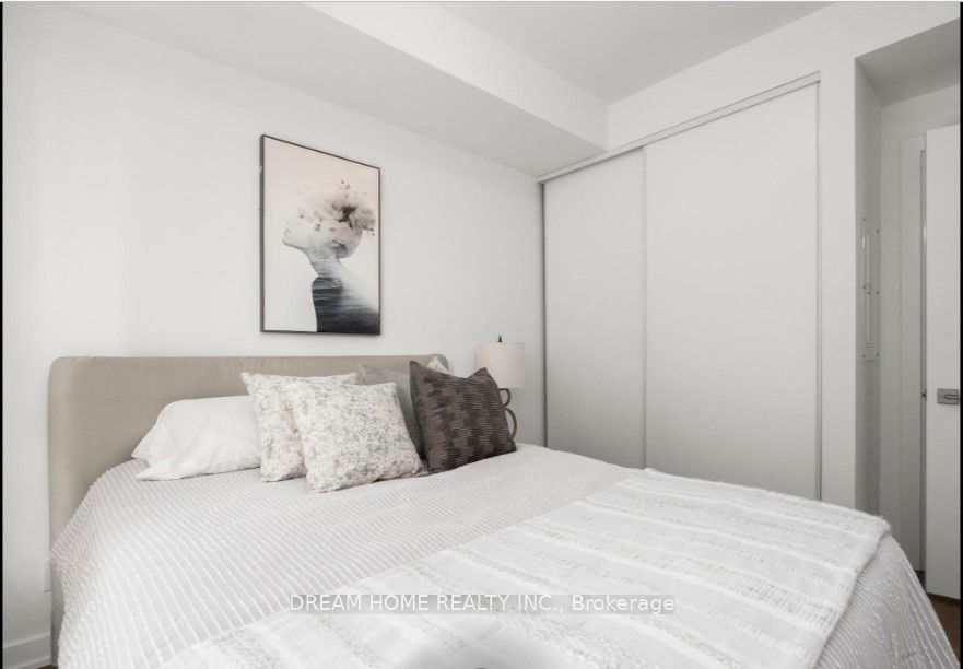 609 Avenue Road 306, Toronto, ON M4V 2K3 photo 2