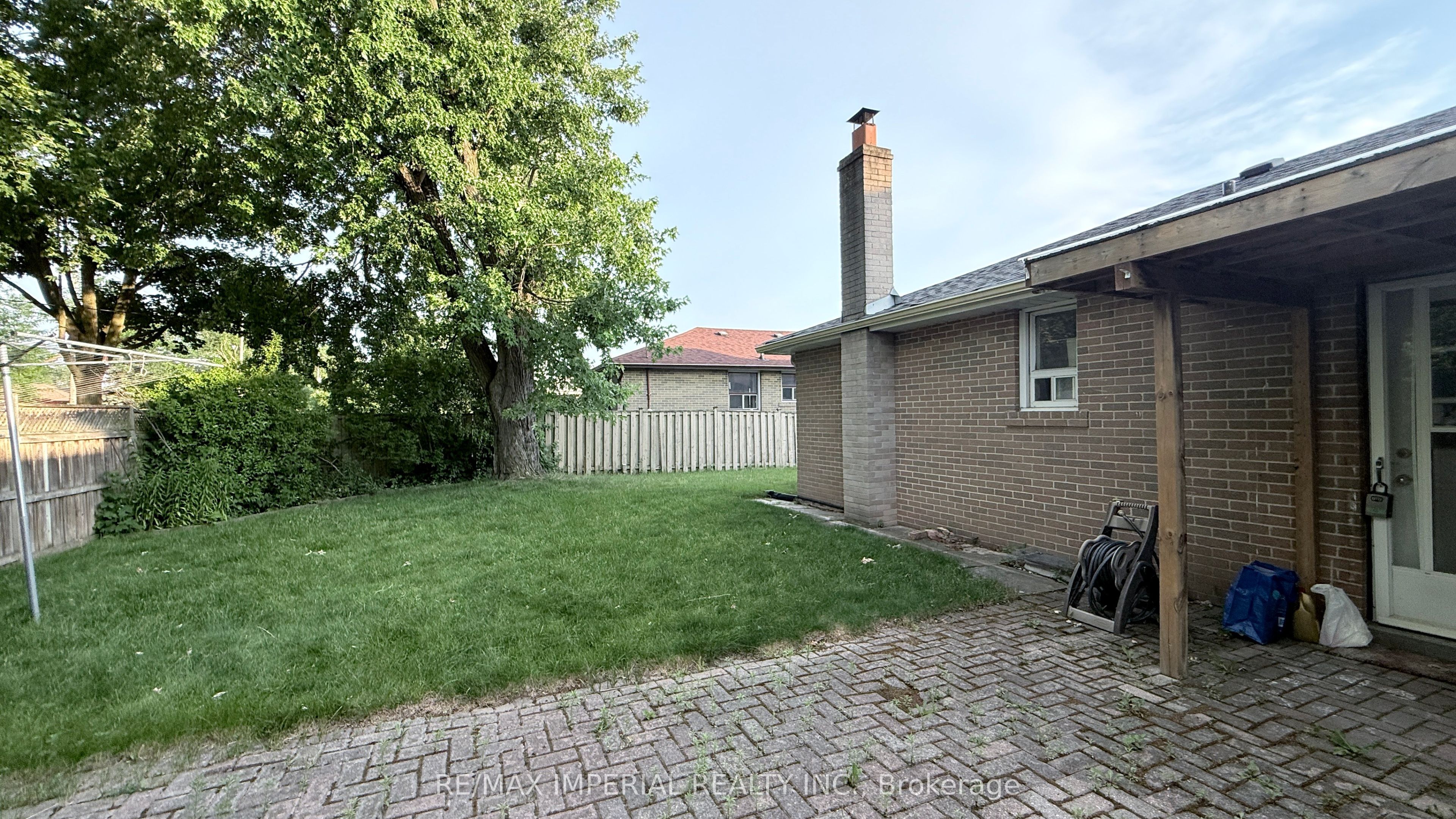 95 Pleasant View Drive, Toronto, ON M2J 3R2 photo 4