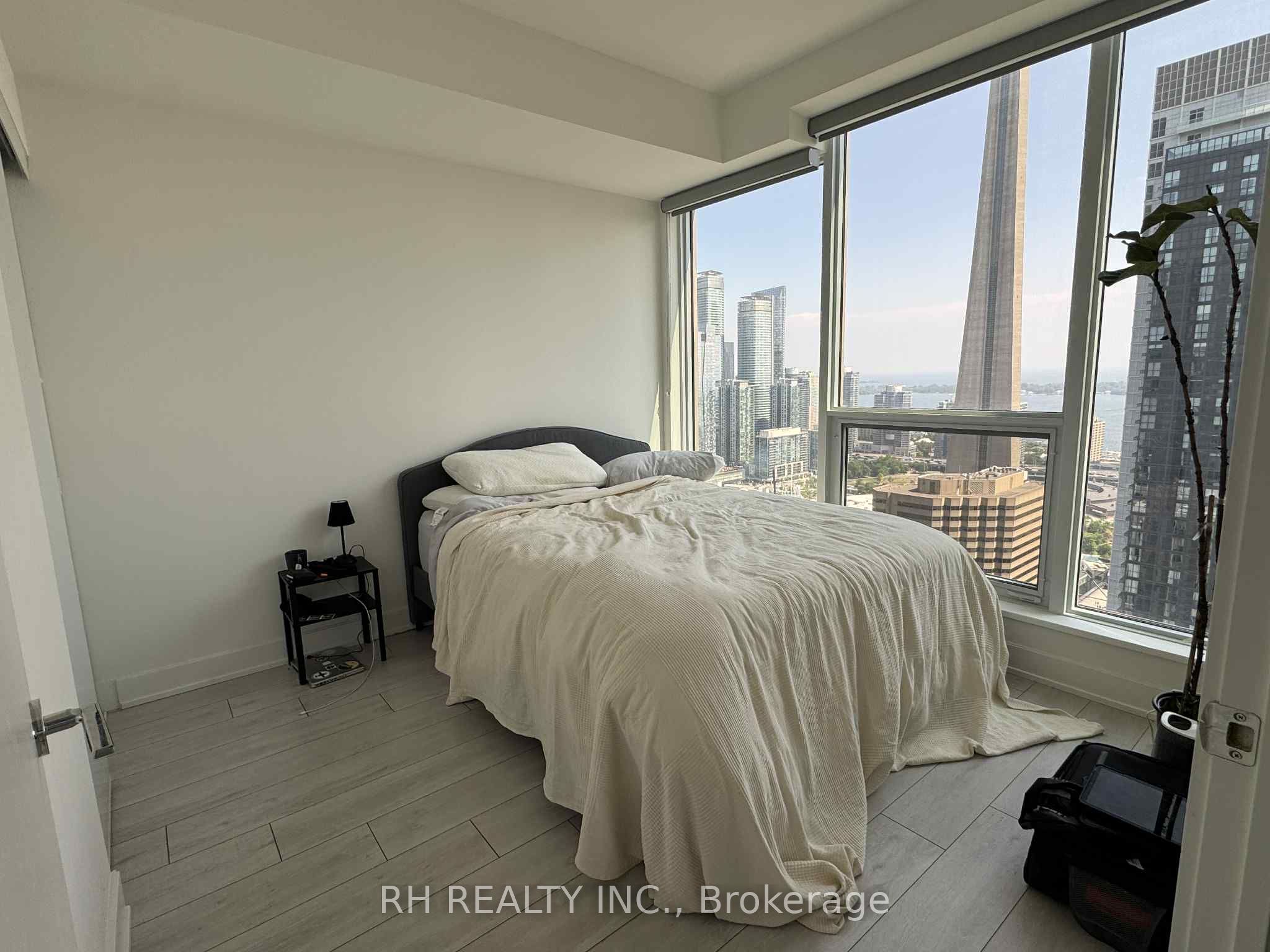 15 Mercer Street 3201, Toronto, ON M5V 1H2 photo 5