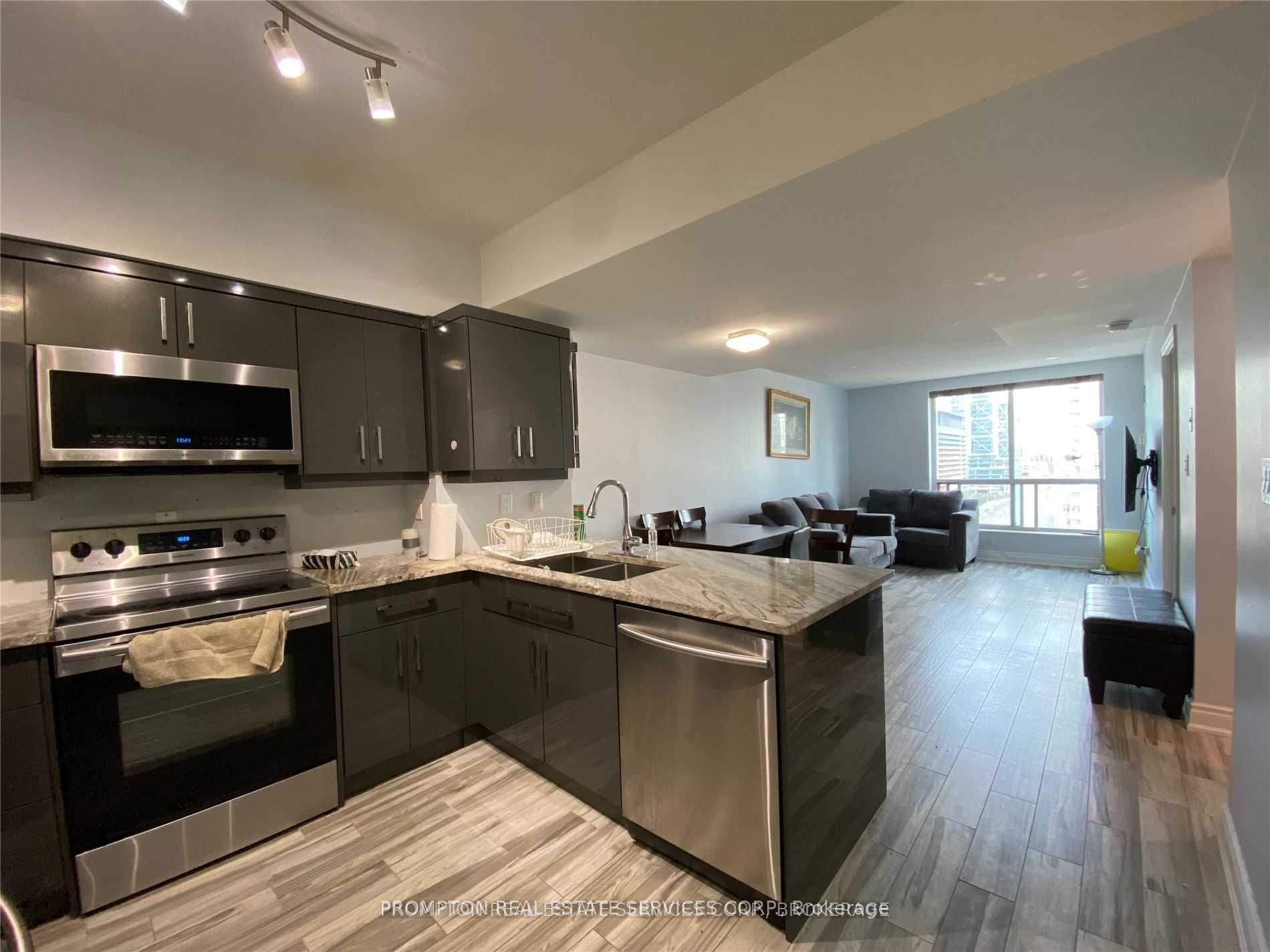 410 Queens Quay Way W 1505, Toronto, ON M5V 3T1