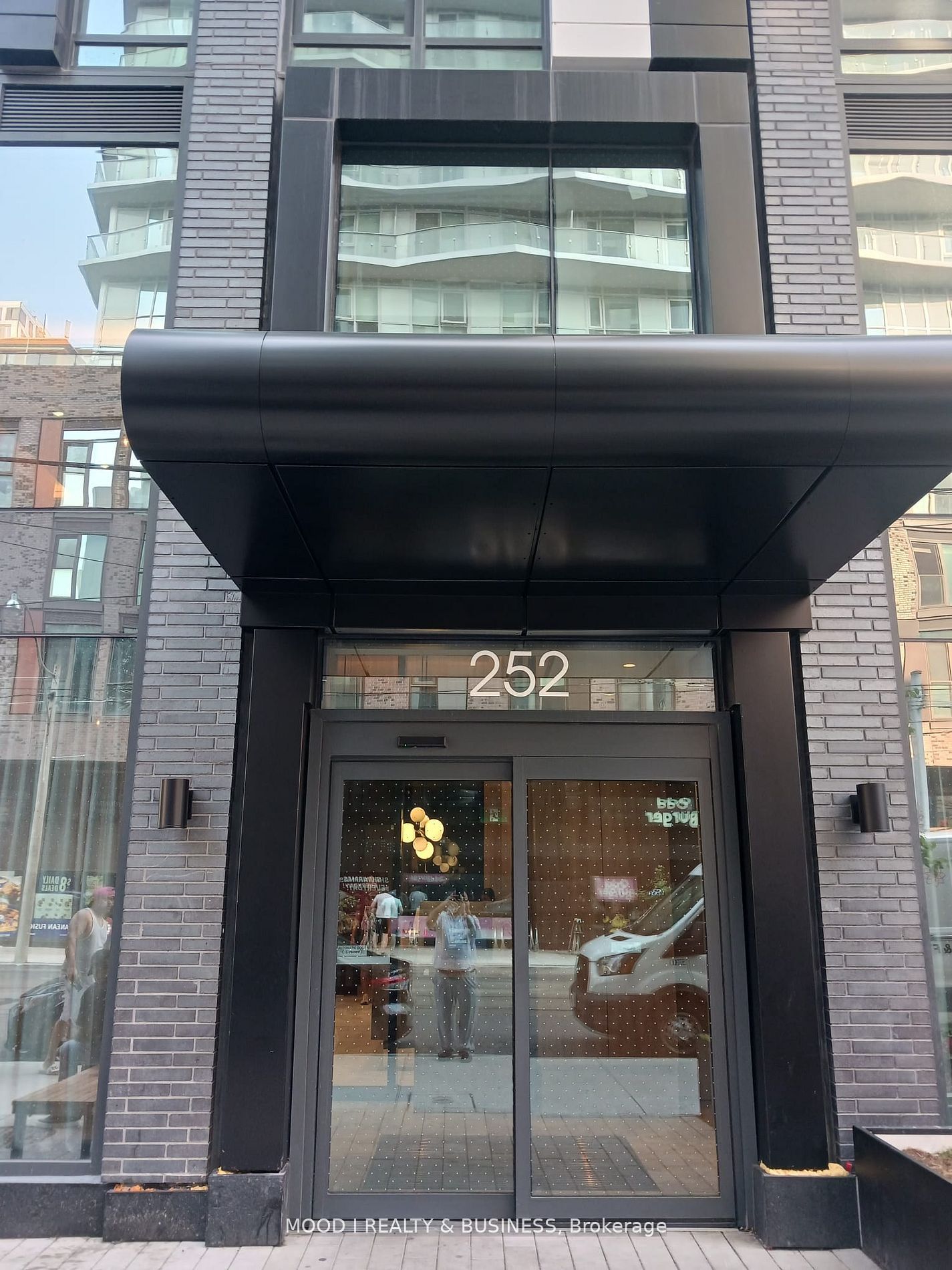 252 E Church Street E 2301, Toronto, ON M5B 0E6