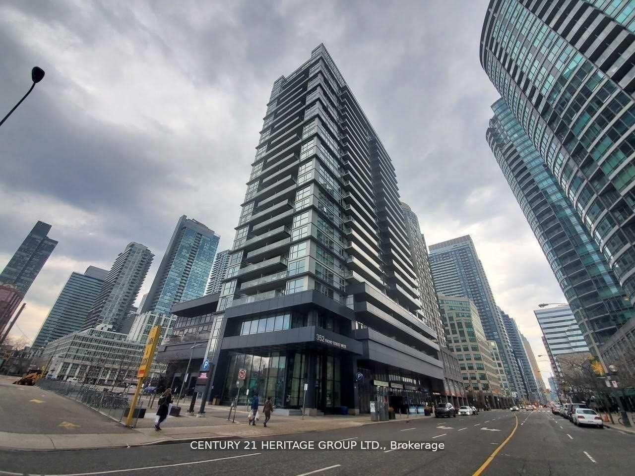 352 Front Street W 2314, Toronto, ON M5V 1B5 photo 2