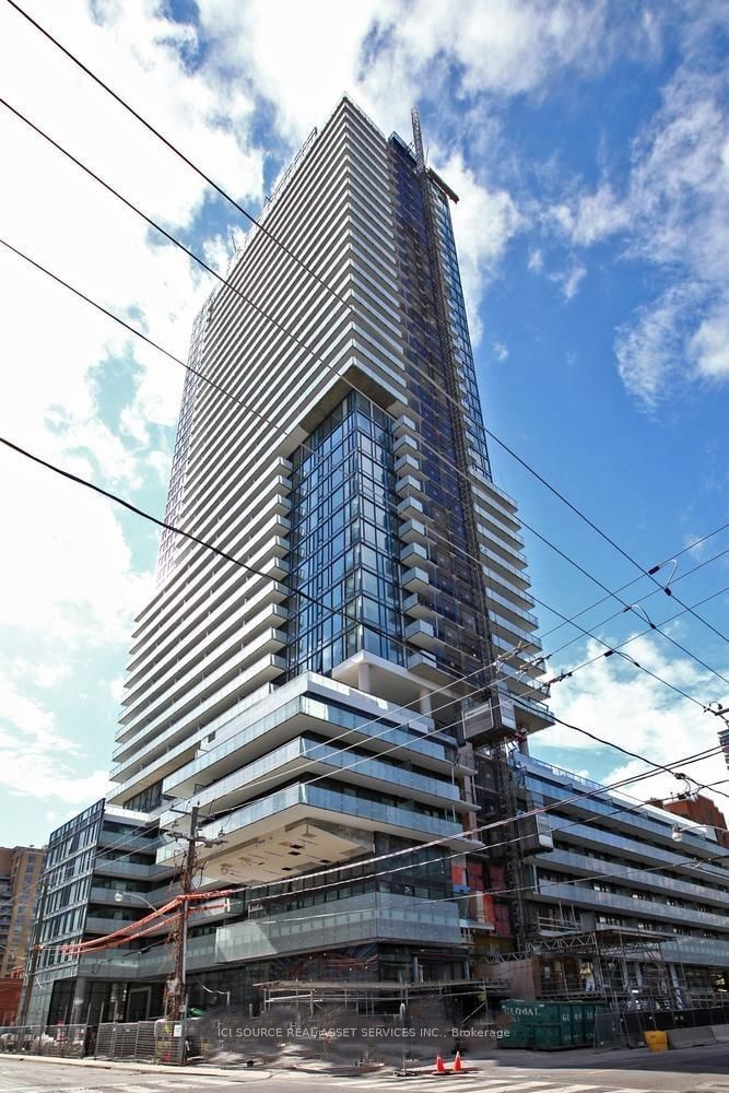 161 Roehampton Avenue 2004, Toronto, ON M4P 1P9