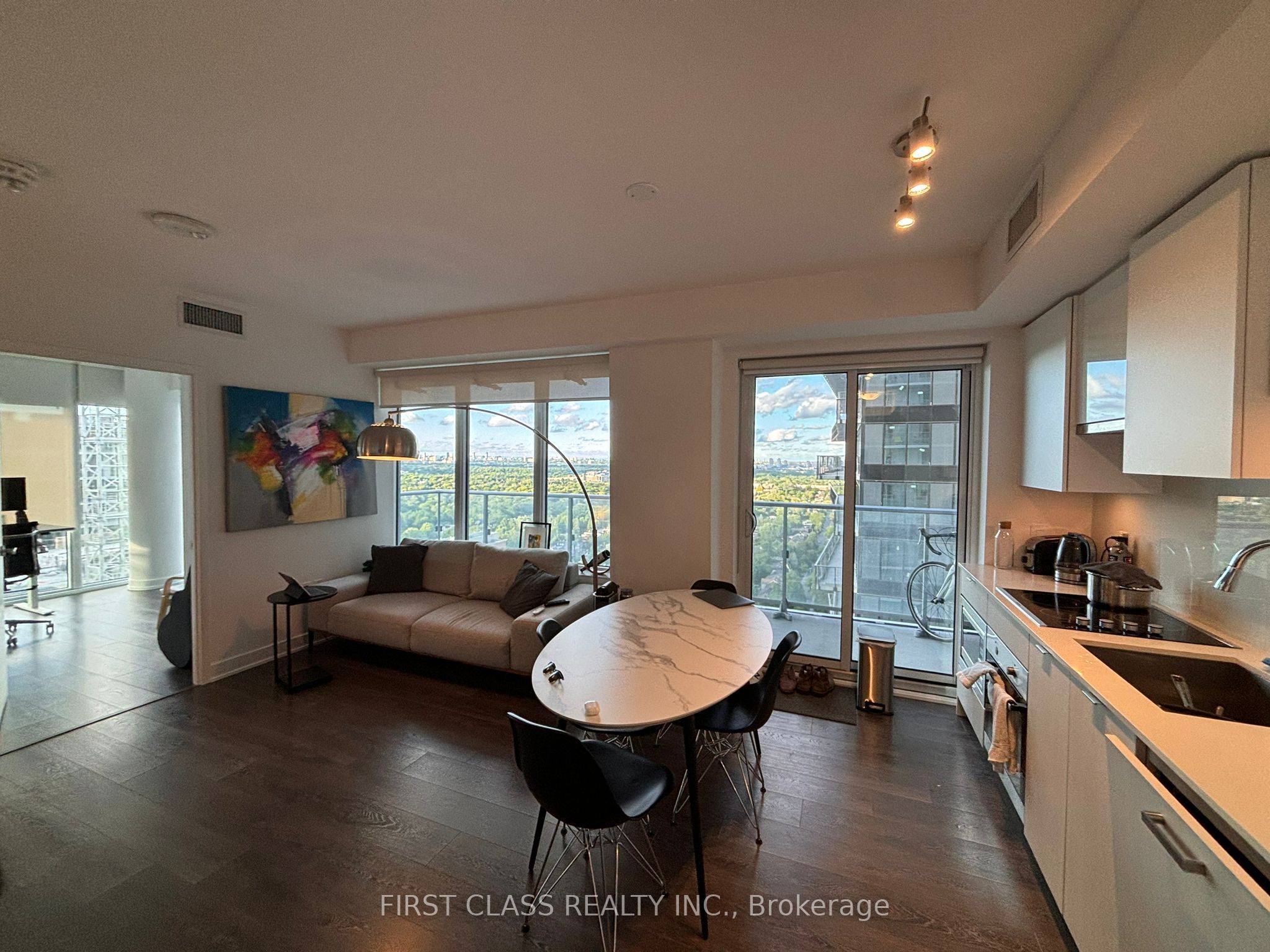 99 Broadway Avenue 2803, Toronto, ON M4P 0E3 photo 5