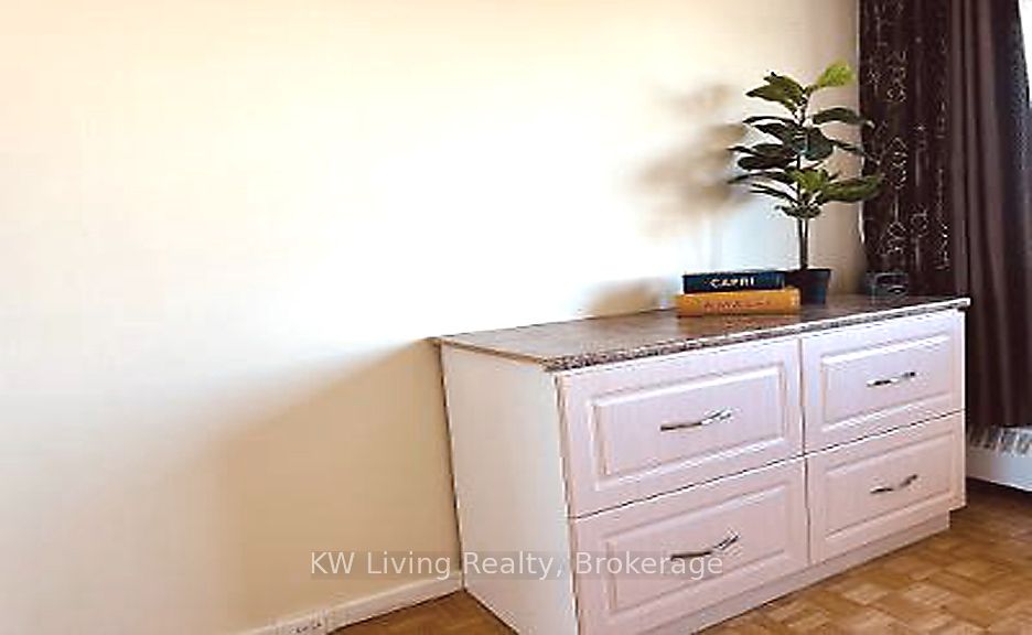 715 Don Mills Road 1604, Toronto, ON M5C 1S5 photo 4