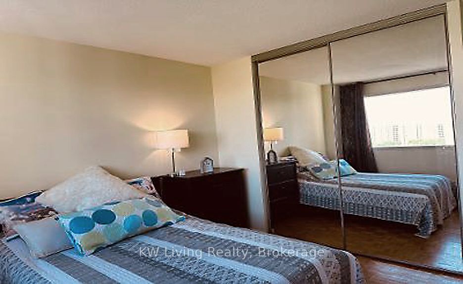 715 Don Mills Road 1604, Toronto, ON M5C 1S5 photo 5