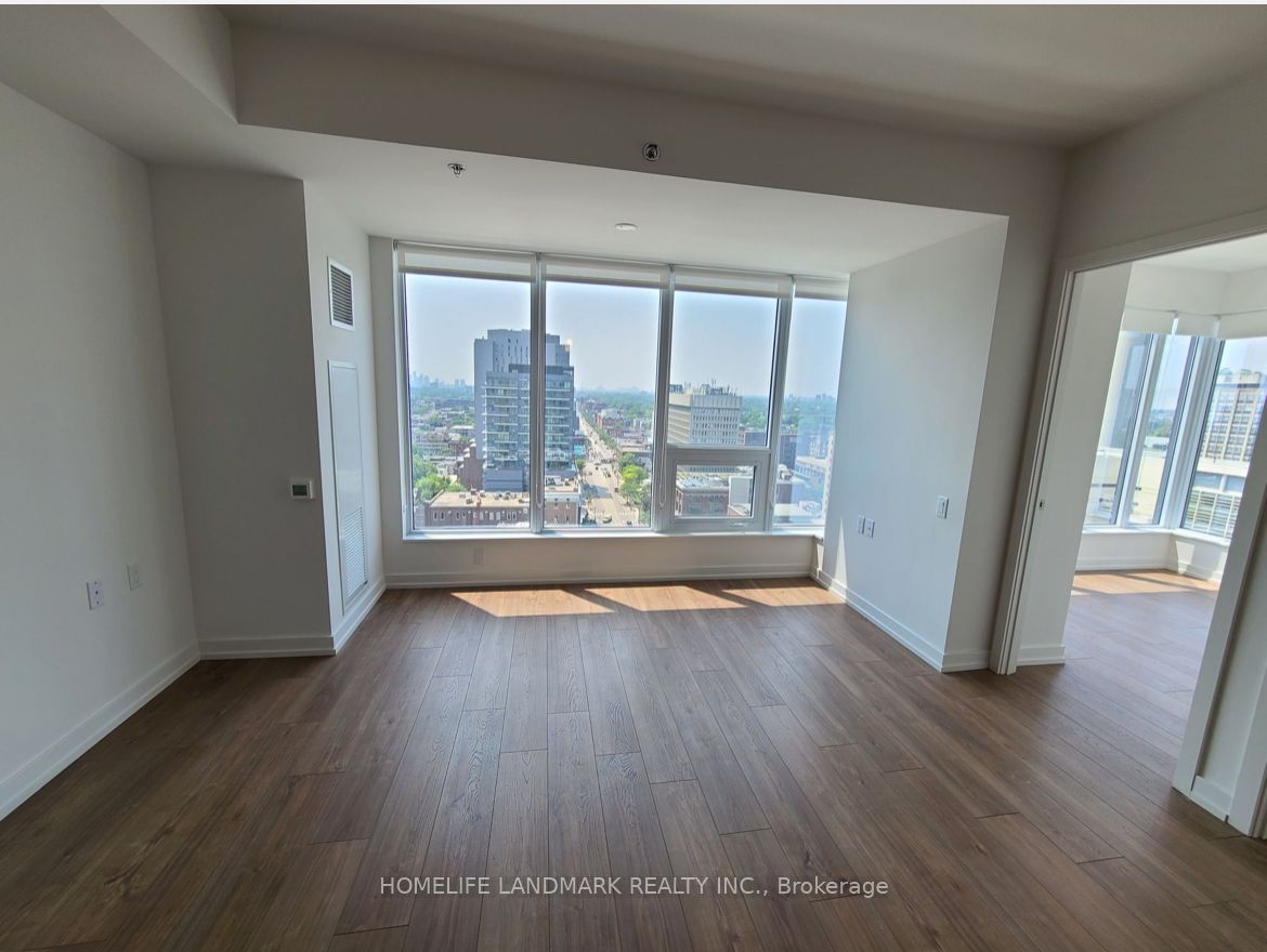 203 College Street 2004, Toronto, ON M5T 1P9 photo 4